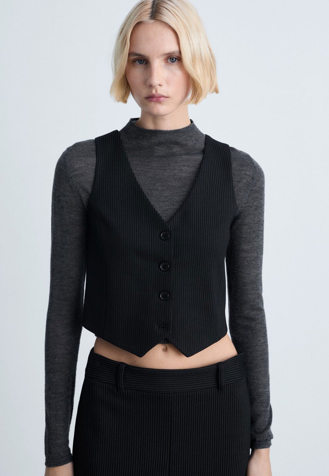 Colete Cropped Mango Reta Alfaiataria Avi Preto