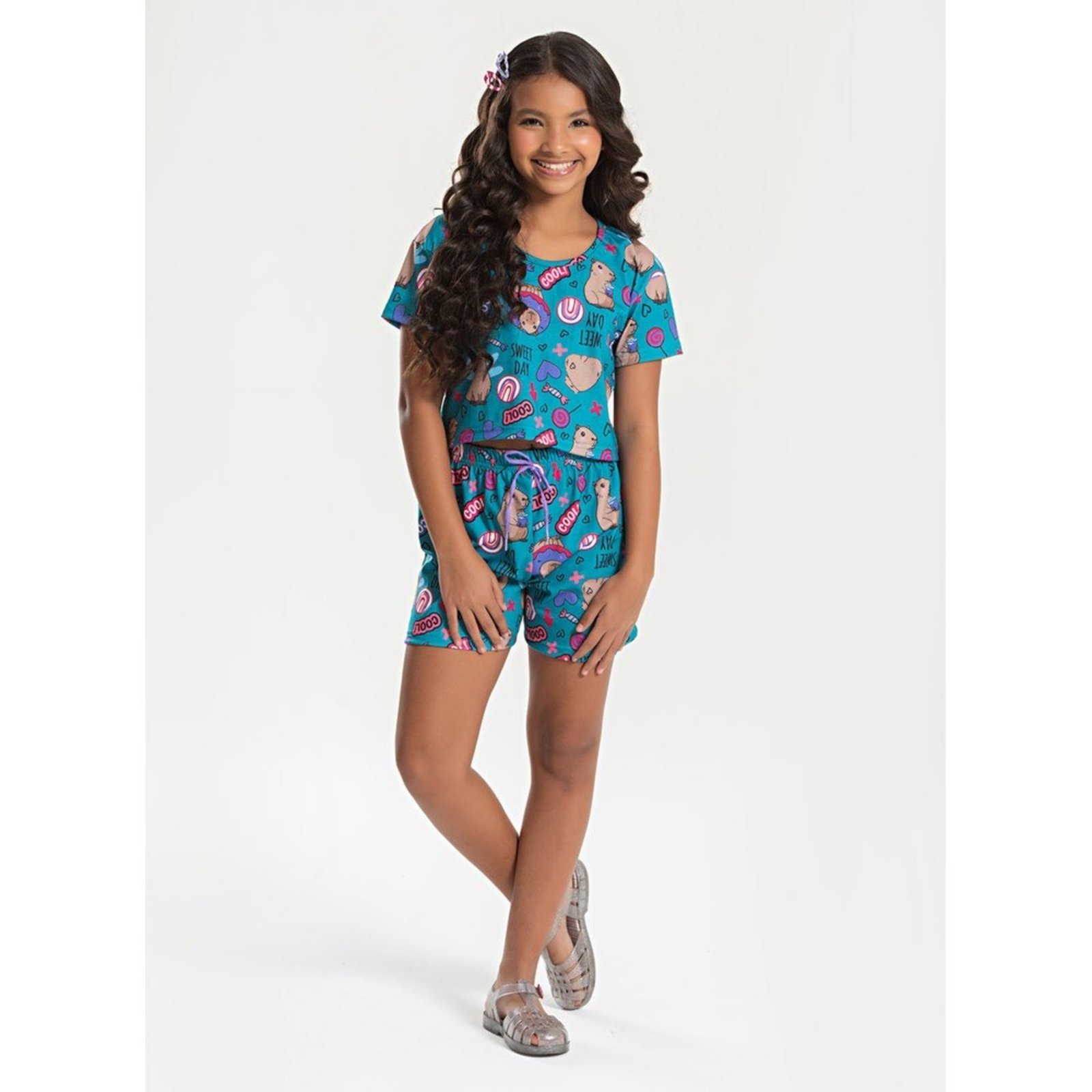 Infantil – Conjunto Verão Menina Verde Cropped e Shorts Capivaras