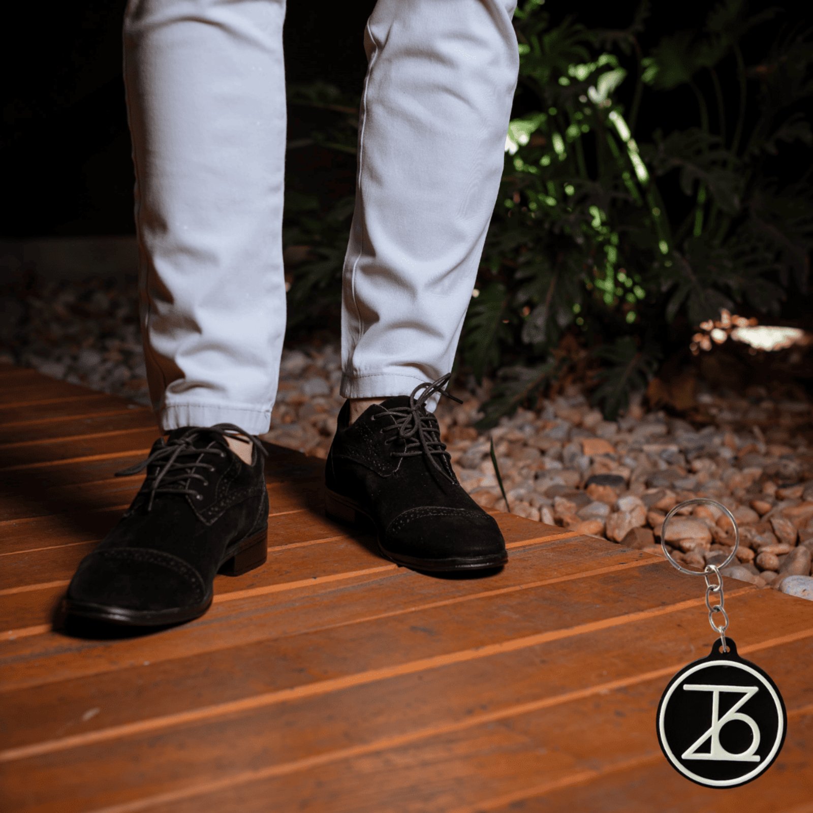 Sapato Social Masculino Oxford em Camurça Versátil e Confortável+ Brinde Chaveiro Thézb