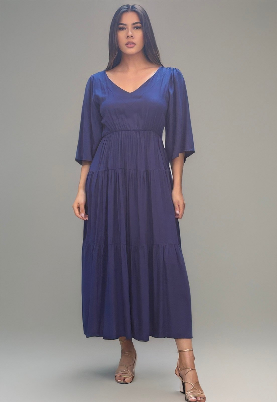 Vestido Longo Cabanafree Plano com Manga e Camadas Azul Marinho