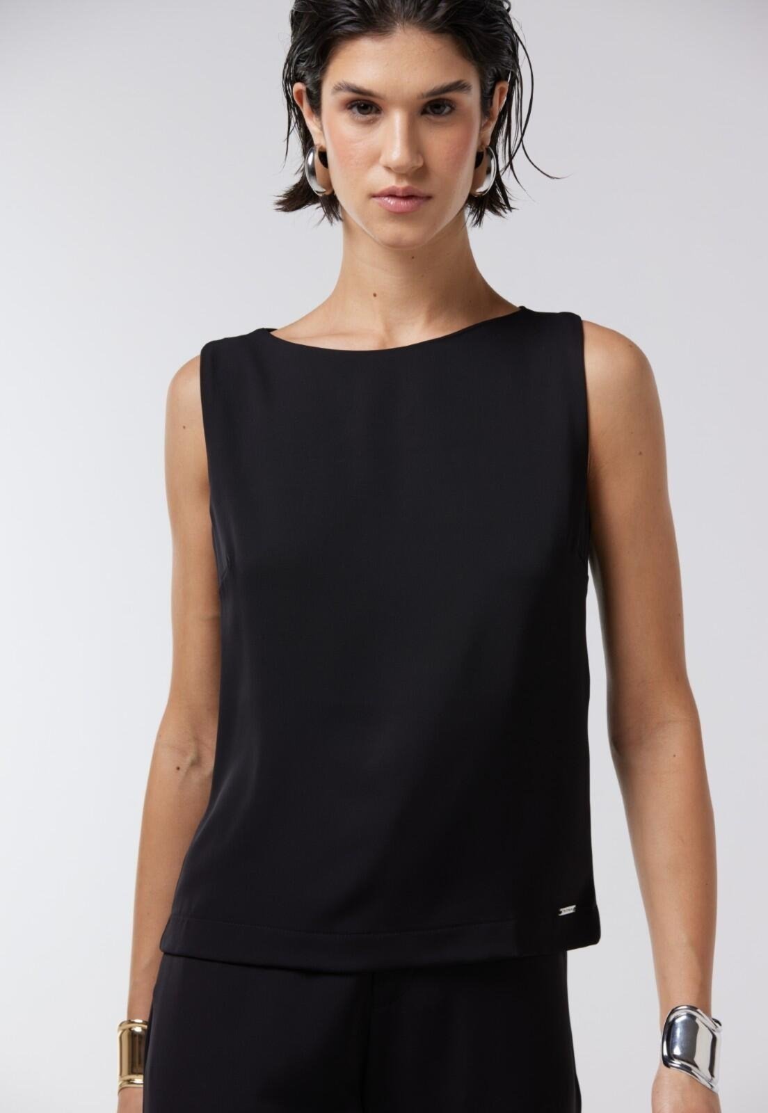 Blusa Decote Canoa Sem Mangas Traymon Preto