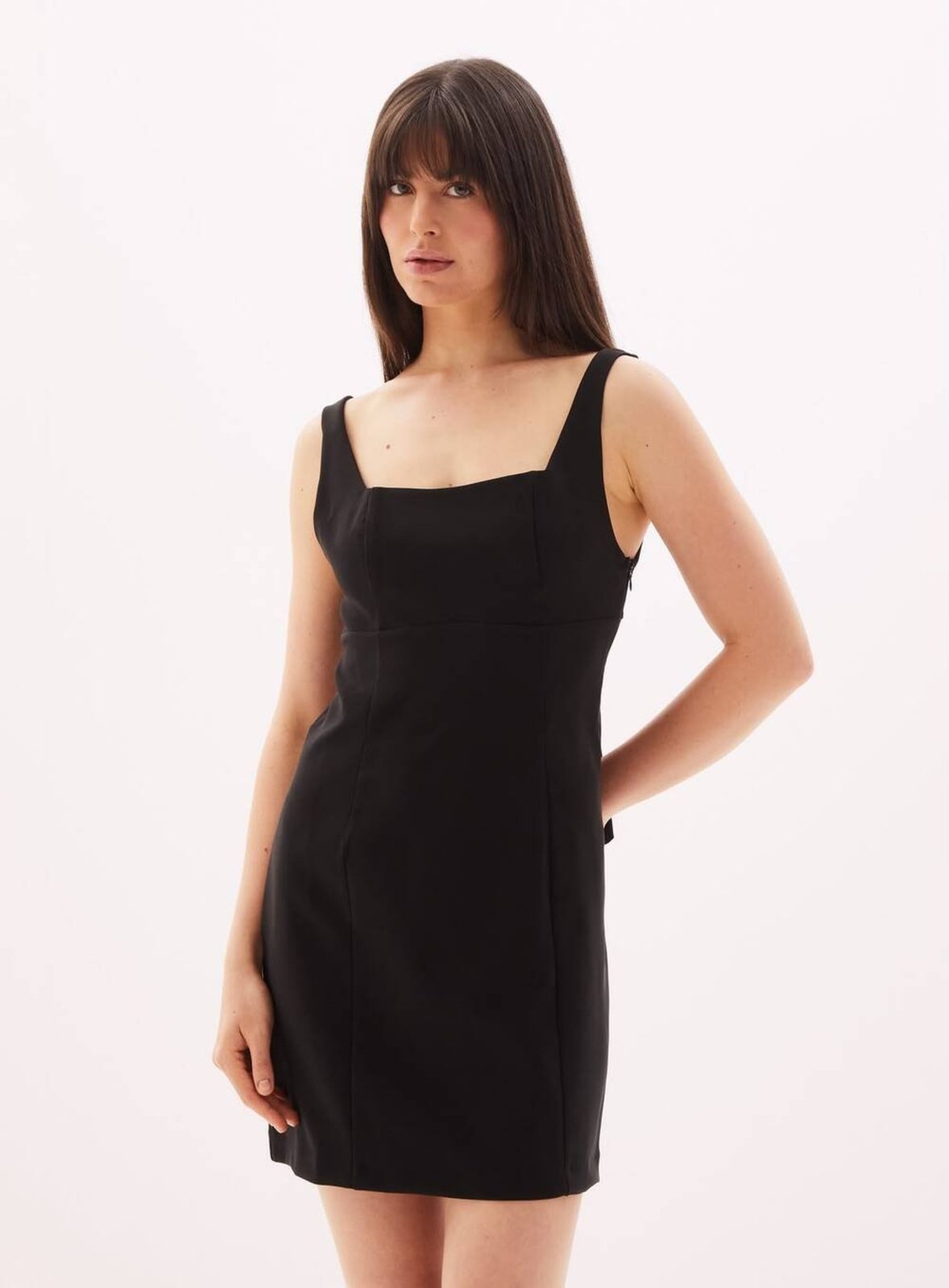 Vestido Feminino Curto com Amarração Triton Preto