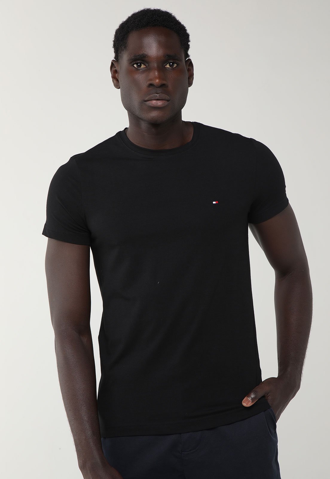 Vista 2 Camiseta Masculina Tommy Hilfiger CORE Stretch Preta preto Tommy Hilfiger preto