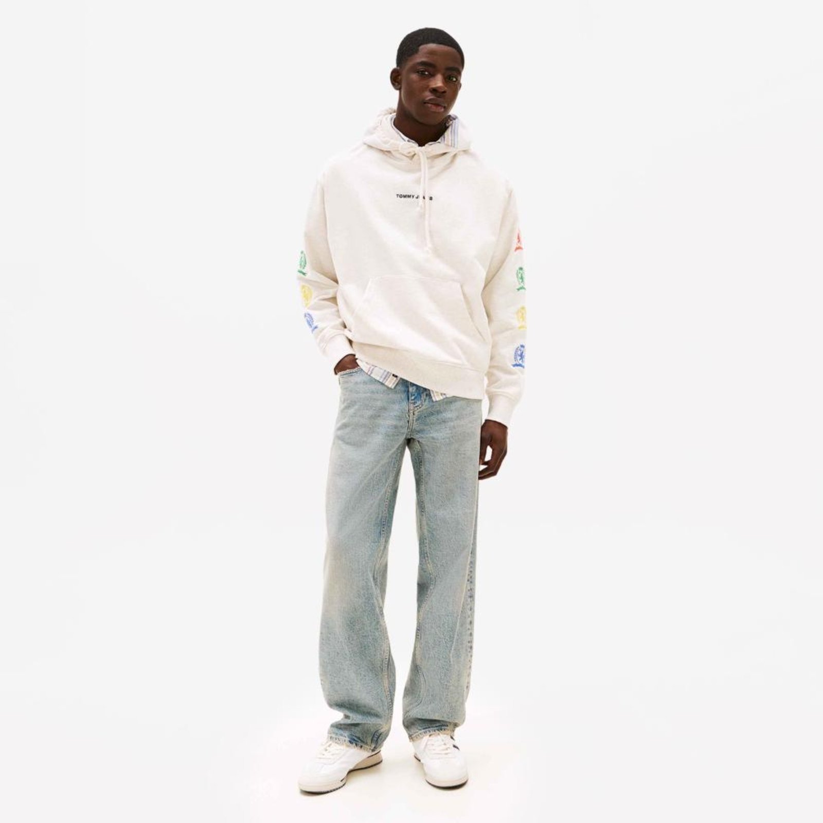 Vista 3 Moletom Brasão Varsity Tommy Jeans - EEG bordô Tommy Jeans bordô