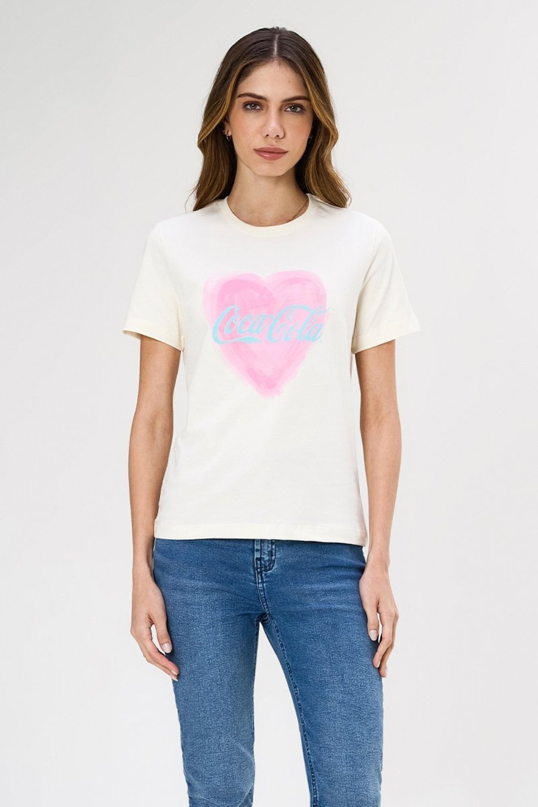 T-Shirt Feminina Love Heart Coca-Cola