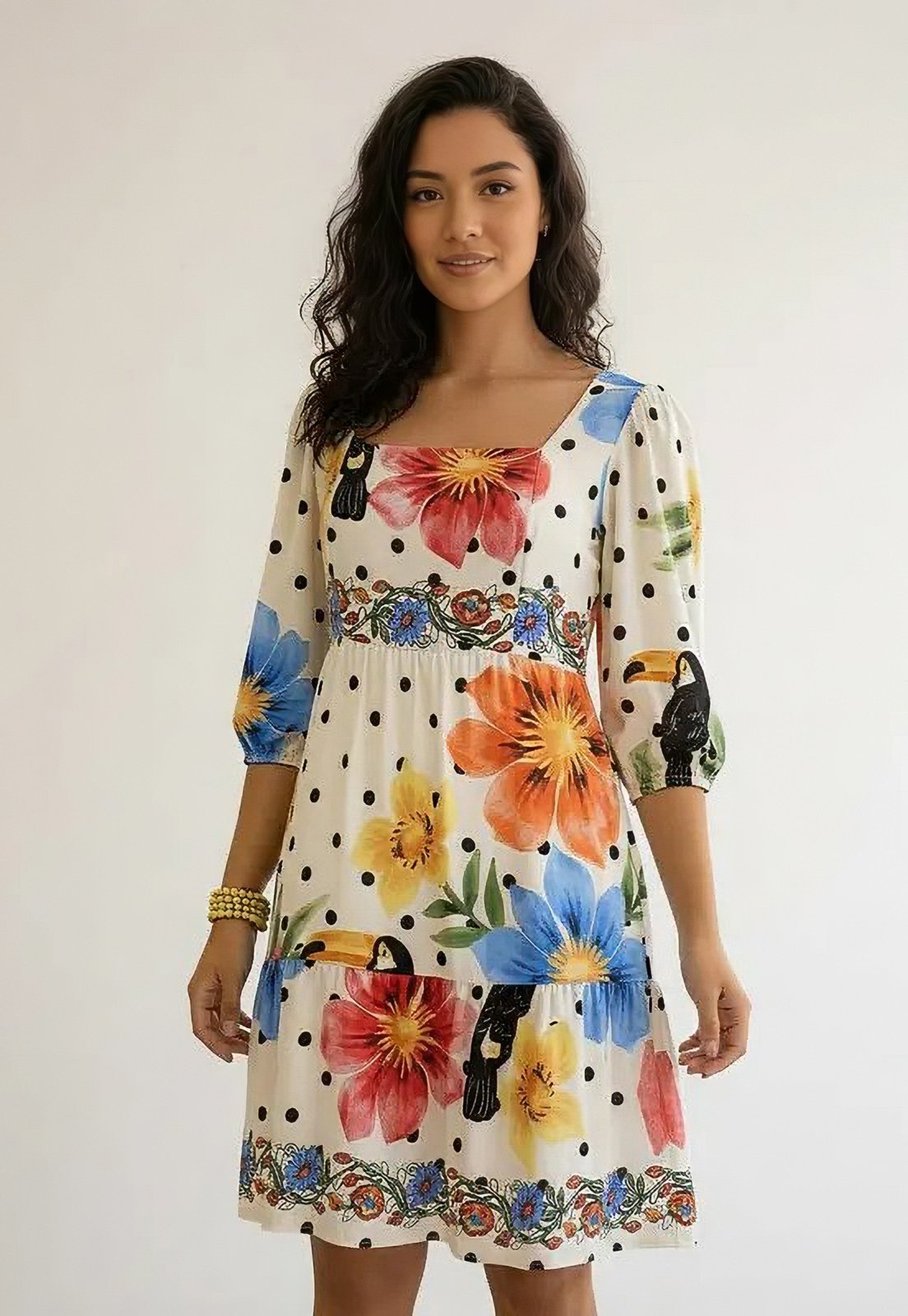Vista 3 Vestido CabanaFree Curto Manga 3/4 Estampa Jardim do Tucano estampado/off-white Cabanafree estampado/off-white
