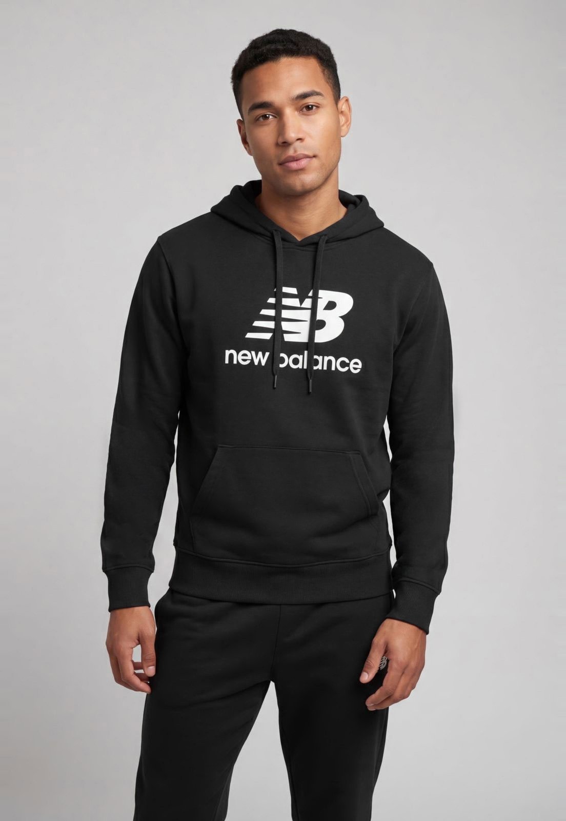 Blusa de Moletom Masculina New Balance Essentials Preta