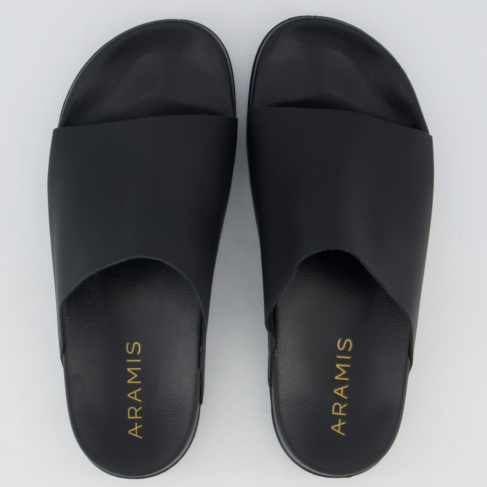 Chinelo Aramis Slide Cap Preto