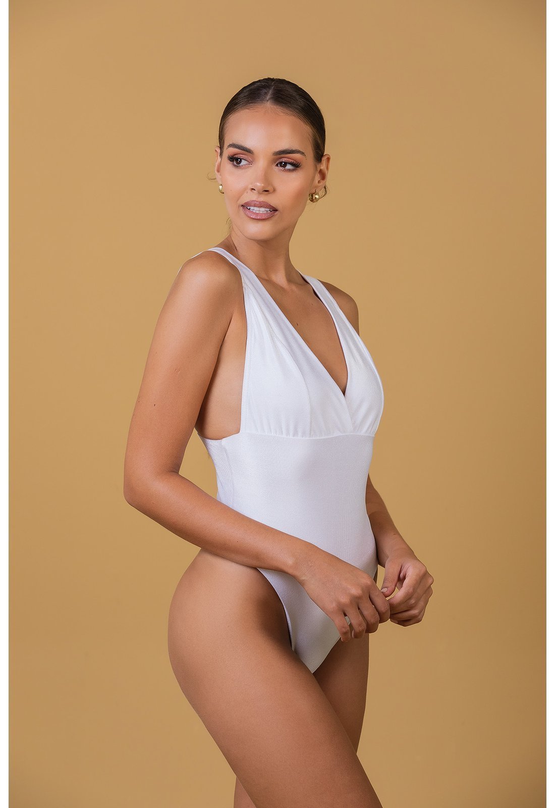 Maiô Feminino Branco com Decote V em Textura Canelada com Brilho