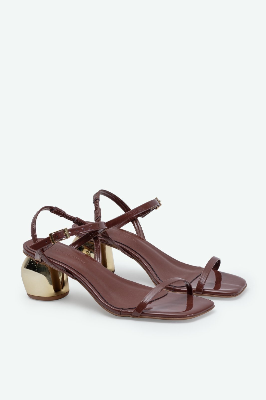 Vista 3 Sandália Tira Fina com Fivela Regulável Salto 5cm Dourado Ponta Reta Verniz Sofisticado Elegante Suzana Santos marrom Suzana Santos marrom