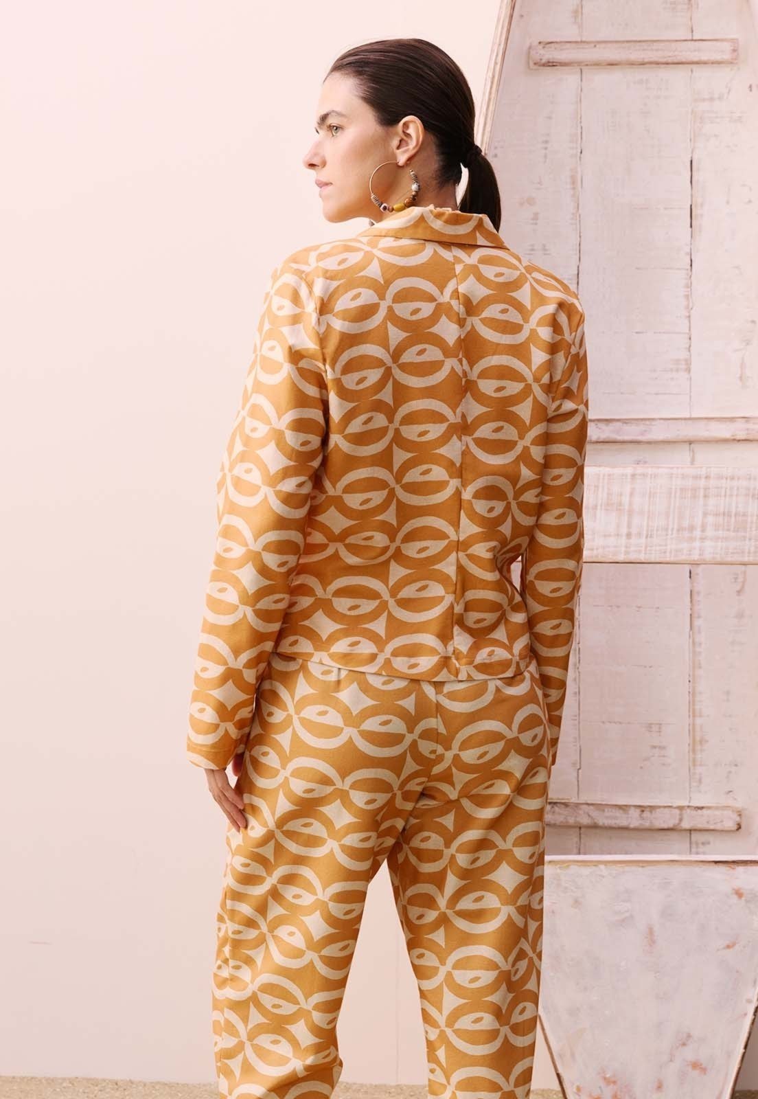 Vista 3 Blazer Acinturado Estampado Kakawa CaCay amarelo CaCay amarelo