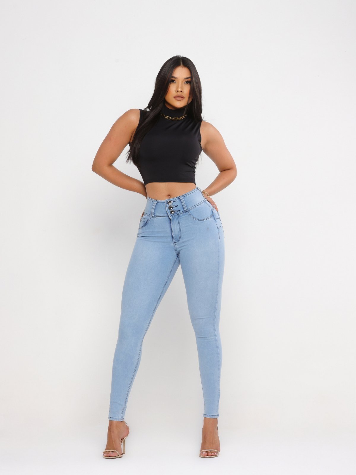 Calça Jeans Panicat Modeladora Skinny com Bordado Azul Claro – PN010020