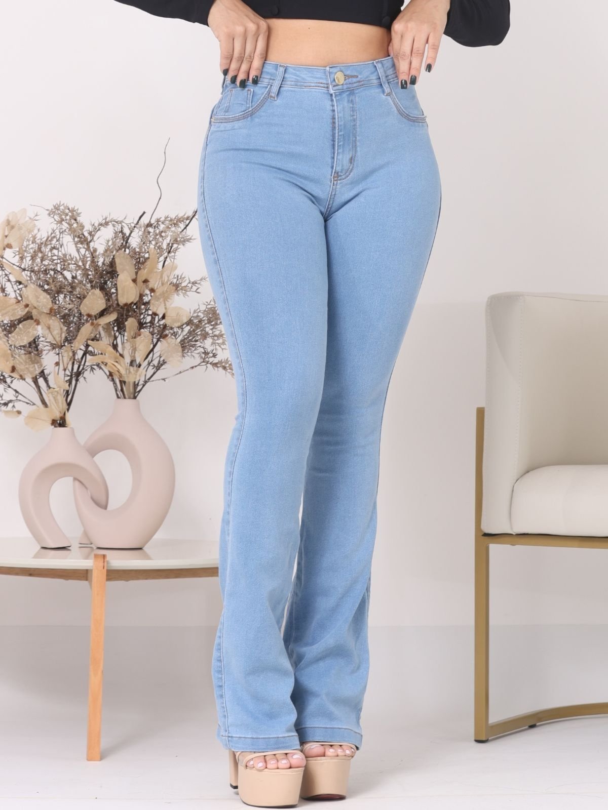 Calça Donna De Paula Flare Azul Claro Boca De Sino Cintura Alta Empina Bumbum