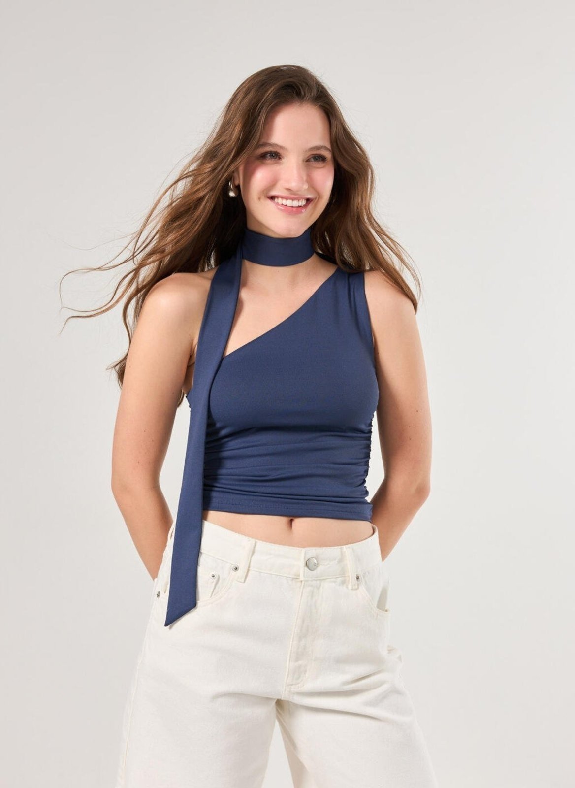 Vista 2 Blusa Poliamida Gravatinha Youcom azul marinho Youcom azul marinho