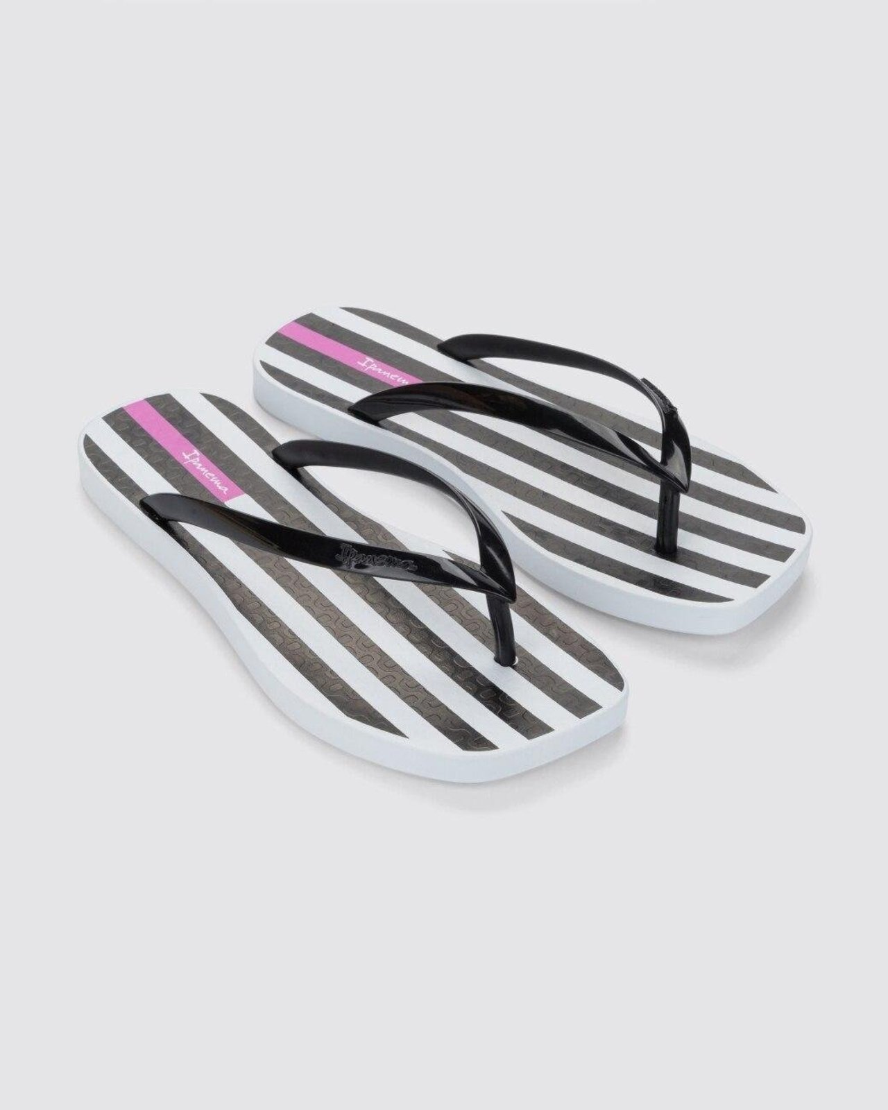 Chinelo Dedo Feminino Ipanema Edge Joy Branco