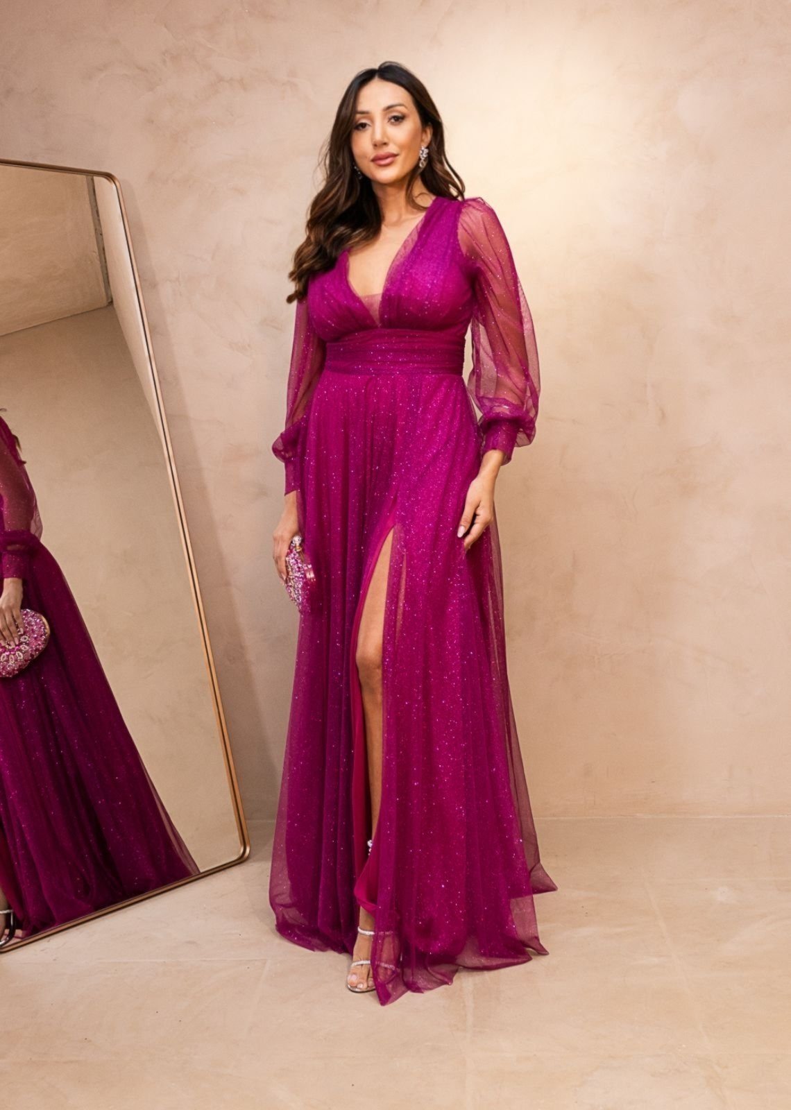 Vestido Longo de Festa Micro Tule com Brilho Mangas Longas com Transparência Vivy Fúcsia