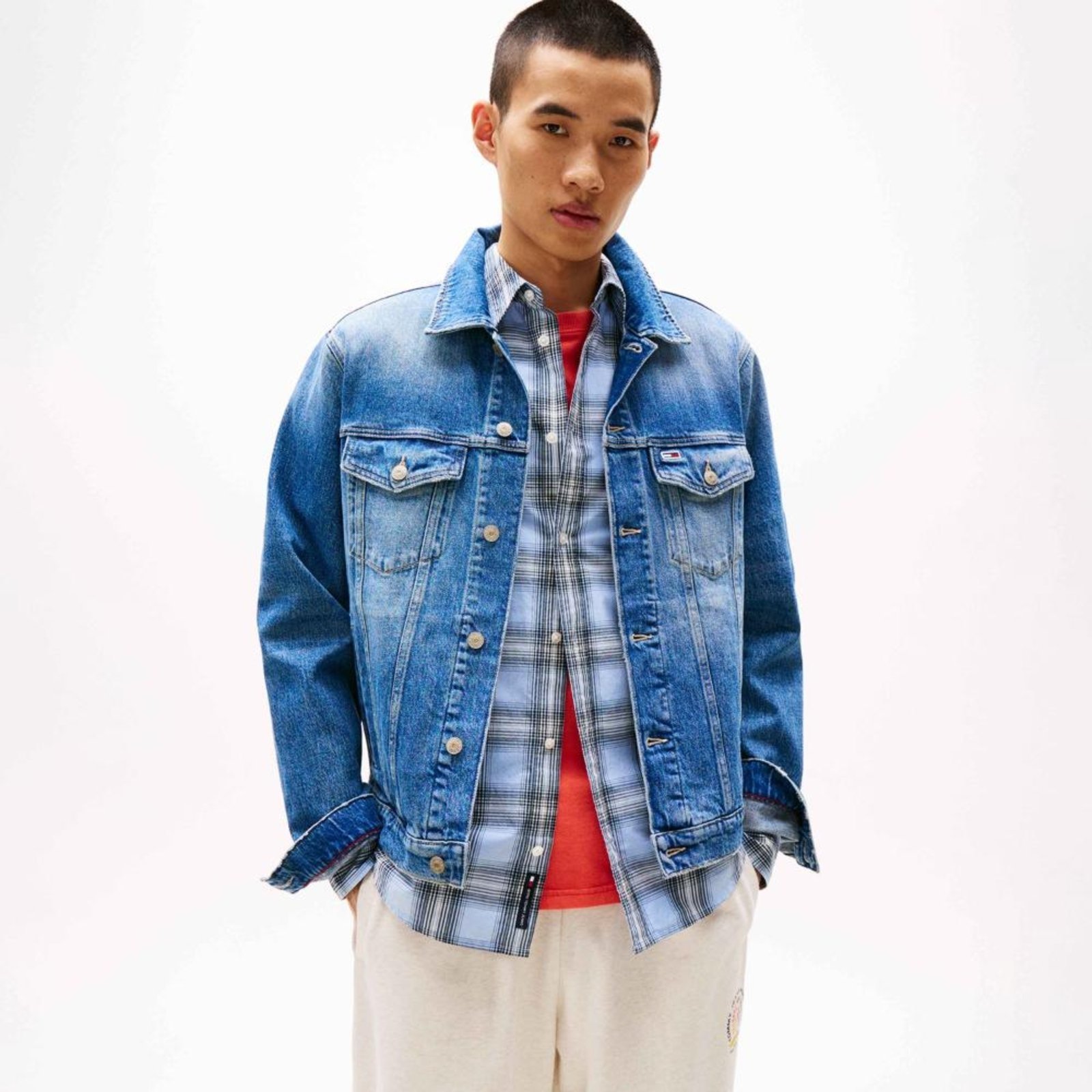 Vista 2 Jaqueta Jeans Brasão Tommy Jeans - EEG azul Tommy Jeans azul