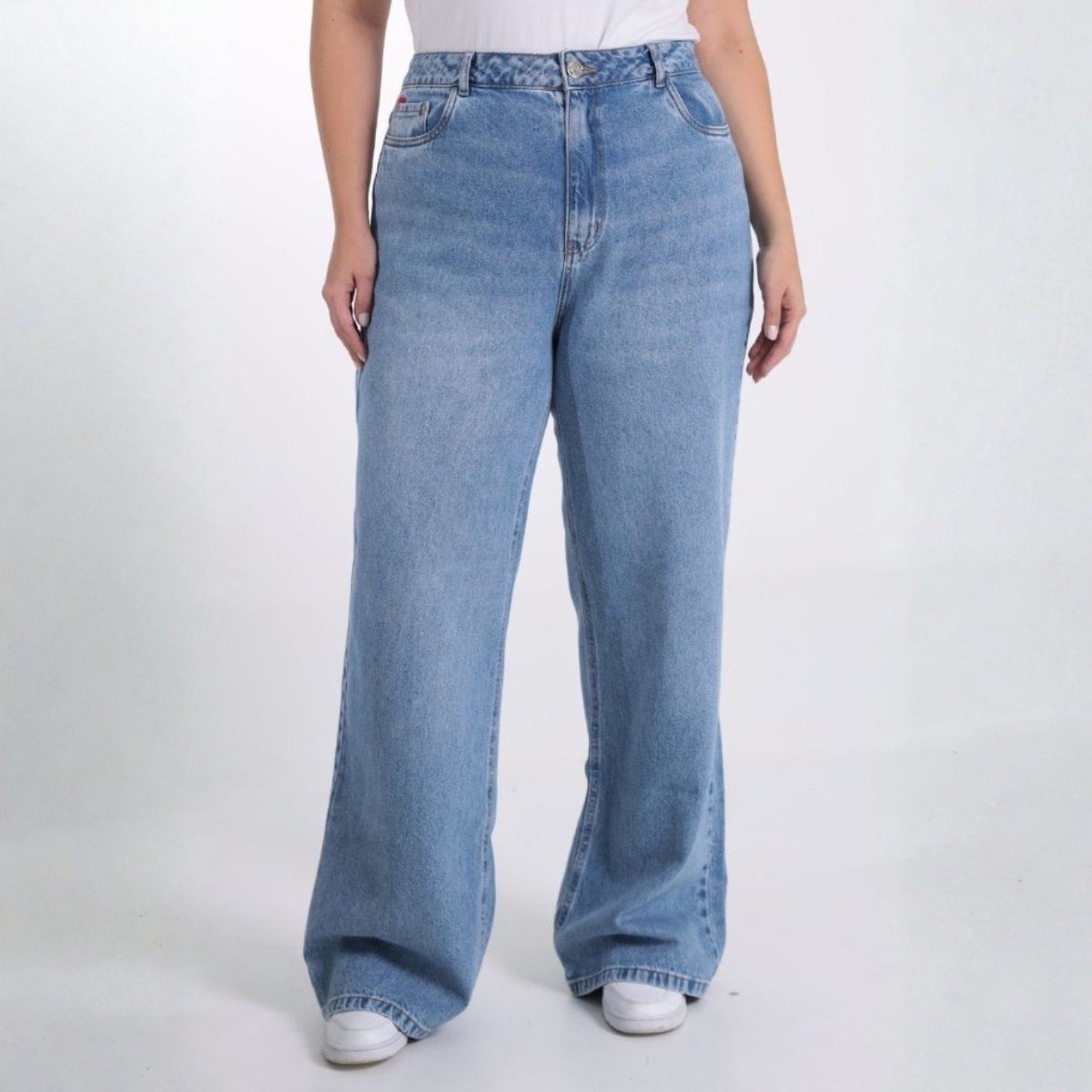 Calça Reta Jeans Feminina Com Bordado Coração Plus Size Revanche Brera