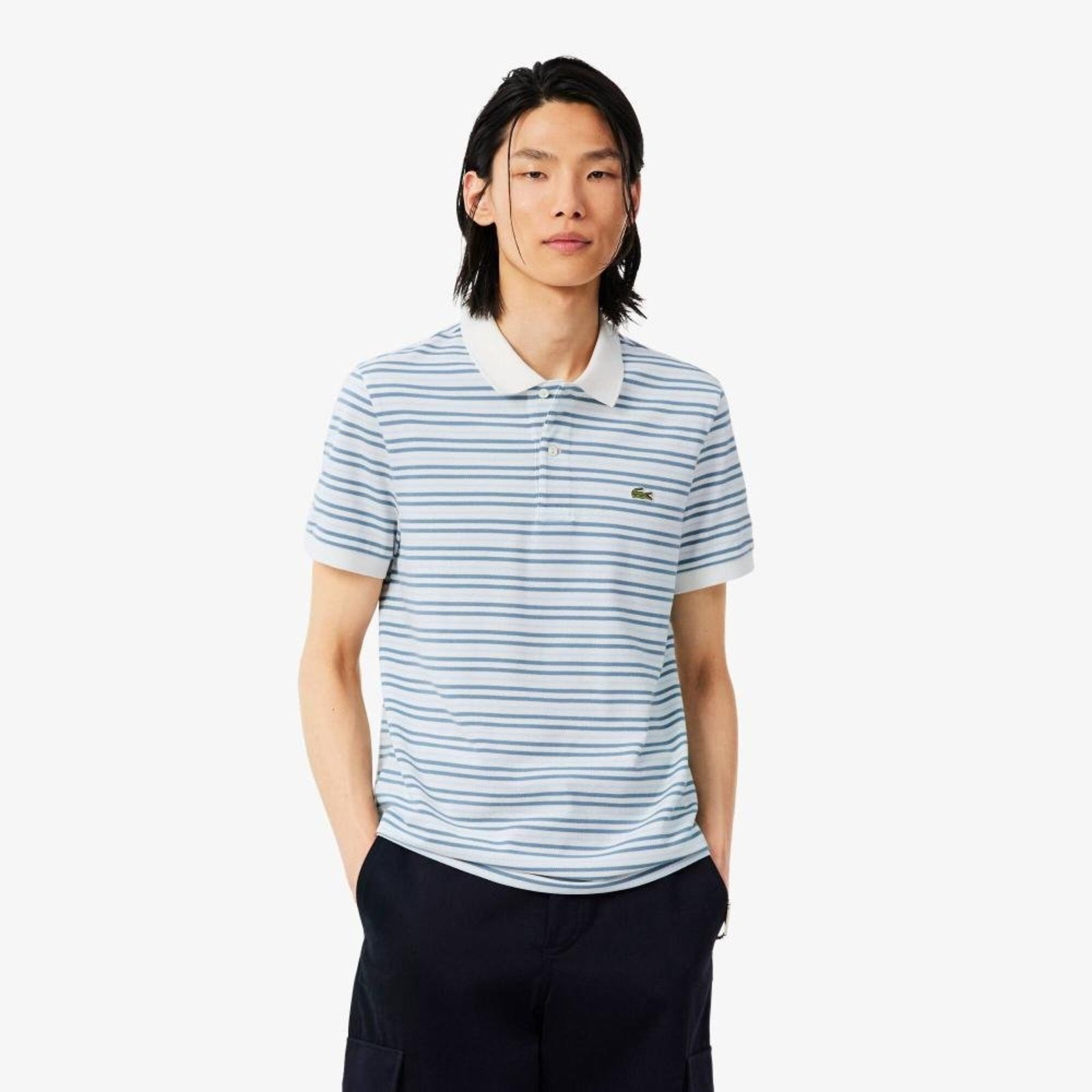 Camisa Polo Petit Piqué Lacoste Listrada de Corte Clássico Azul