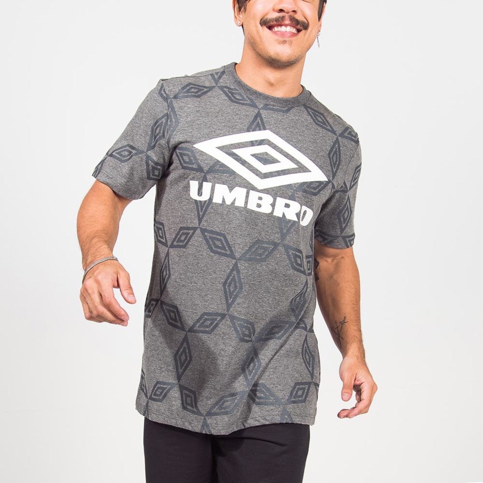 Umbro Camiseta Masculina Umbro Ball 92 GG Incolor