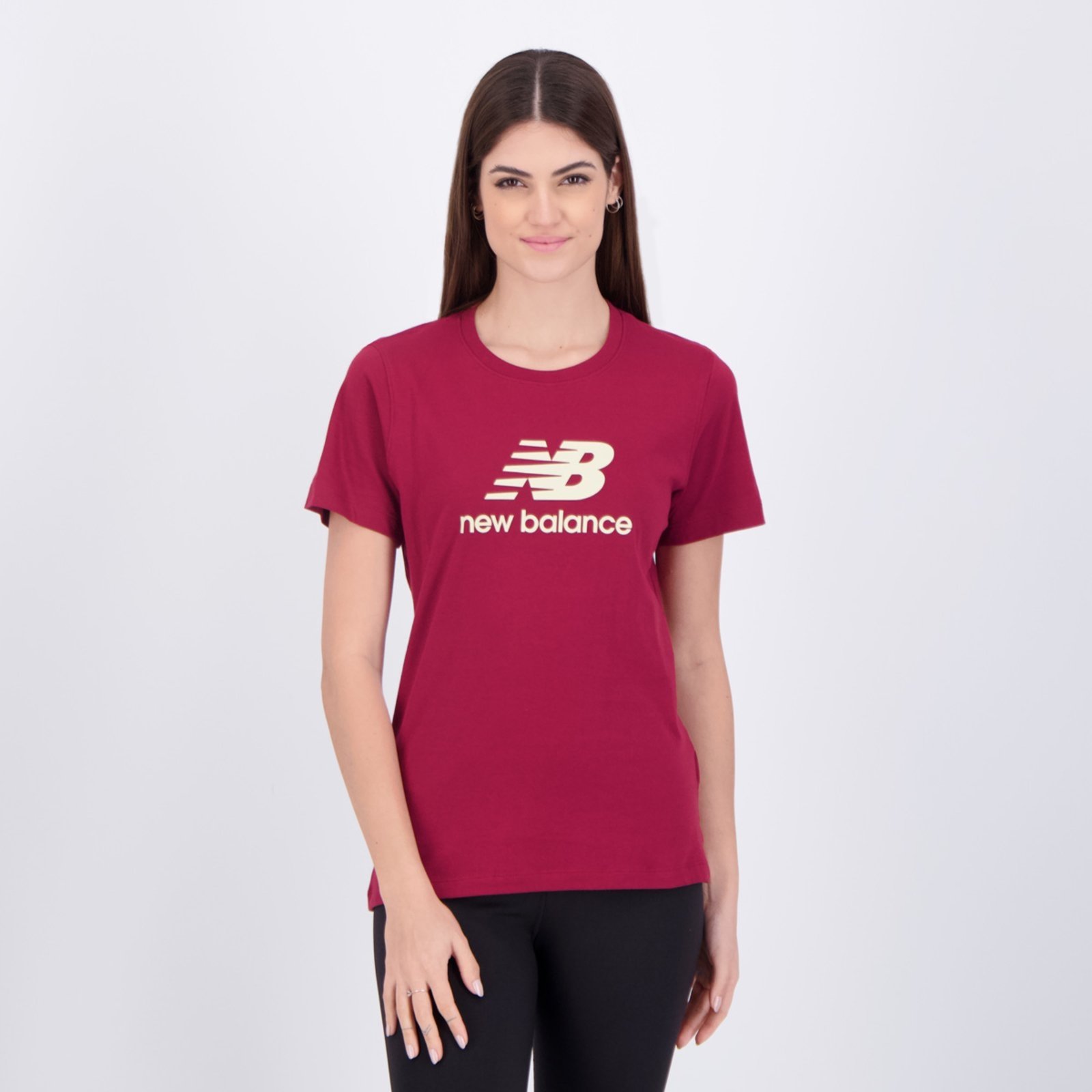 Camiseta New Balance Essentials Feminina Bordô