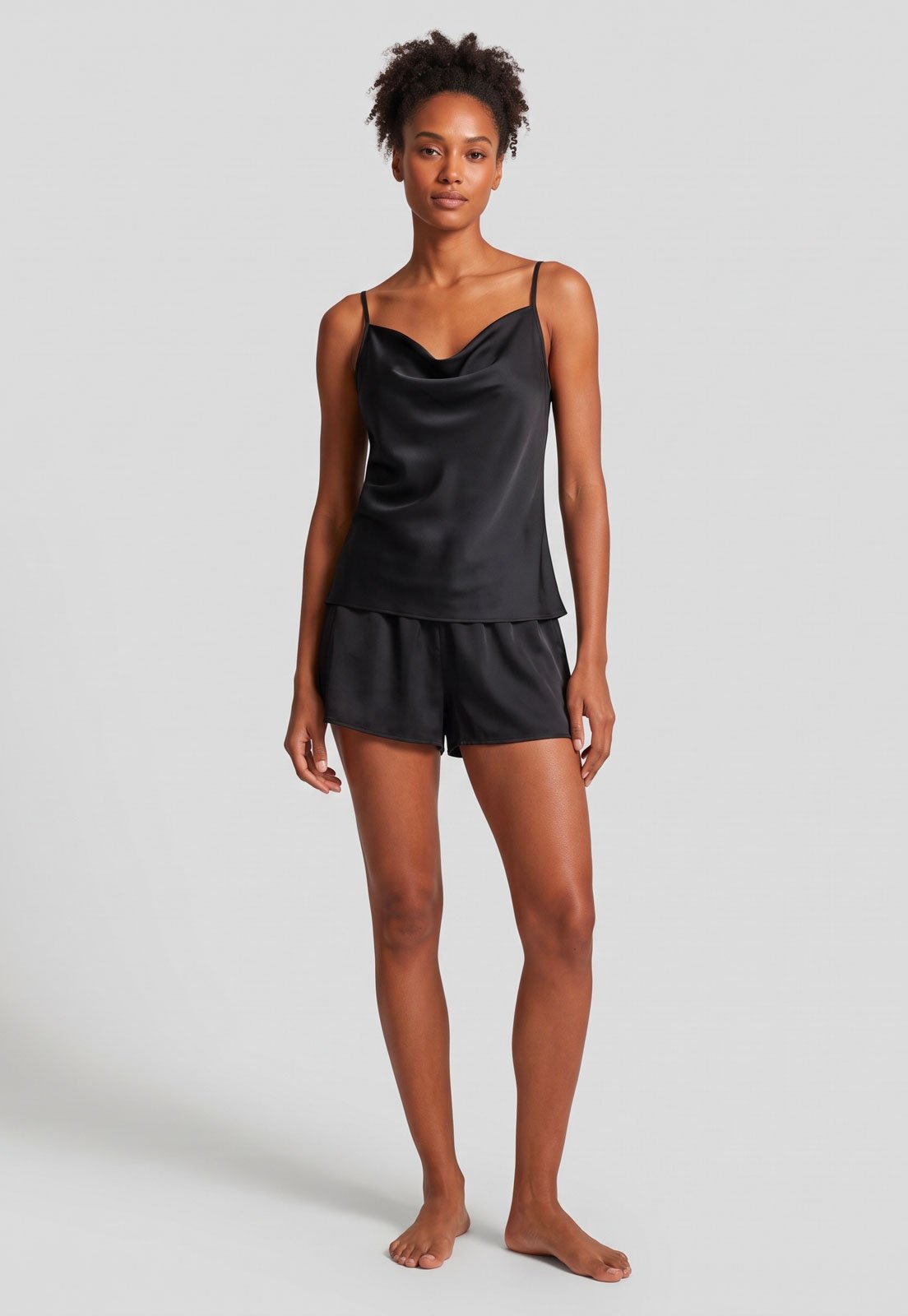 Short Doll Hope Alças Finas Em Cetim Preto
