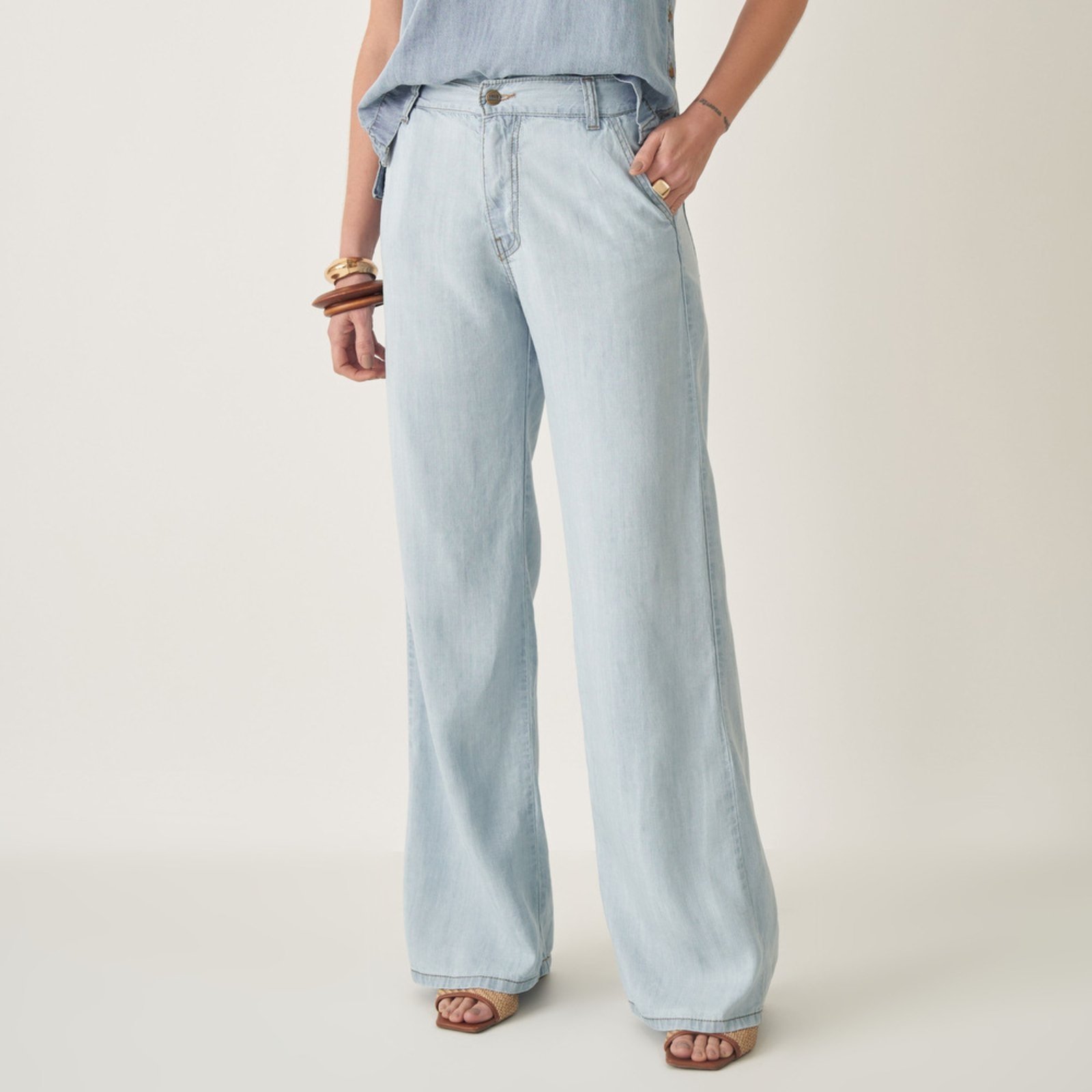 Calça Jeans Tencel Pantalona Wide Delavê