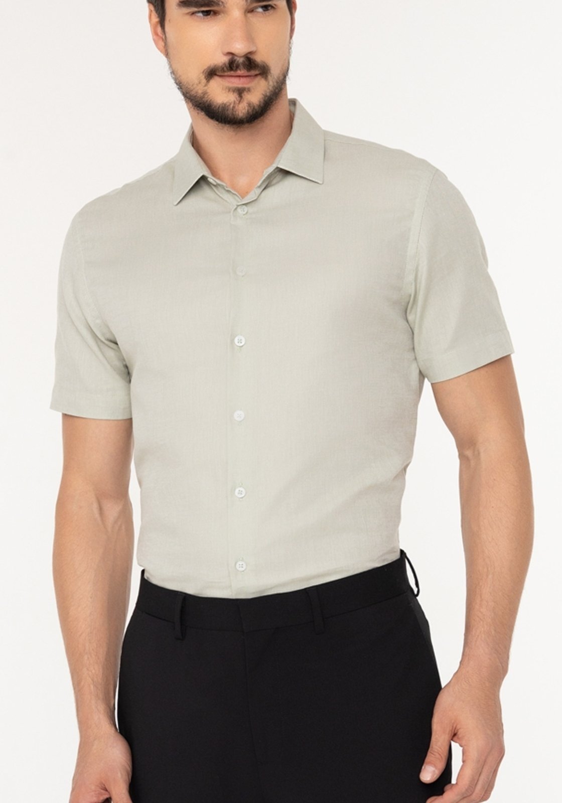 Camisa Slim Fit De Mangas Curtas Em Oxford Responsável