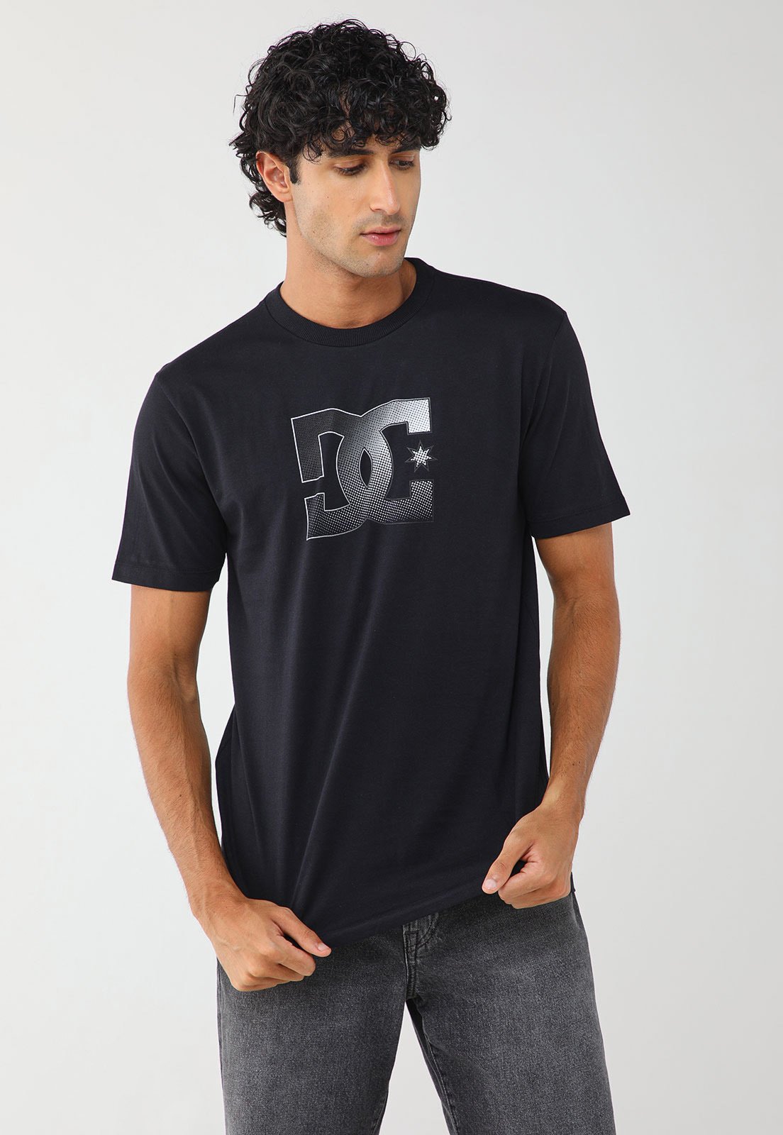 Camiseta Masculina DC Shoes Star Reflective Colors Preta