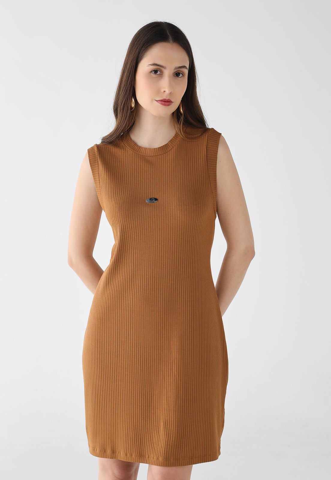Vestido Feminino Colcci Canelado Detalhe Metálico Caramelo