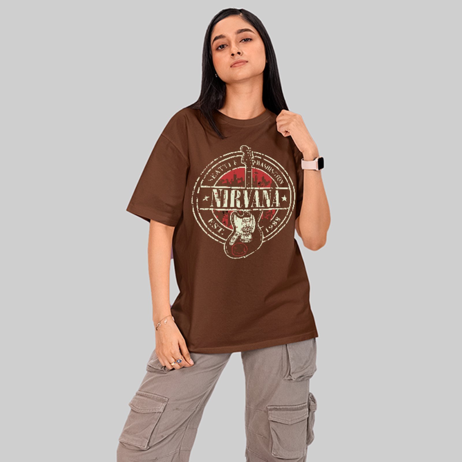 Camiseta Oversized Premium Nirvana Rock Seattle Unissex Marrom