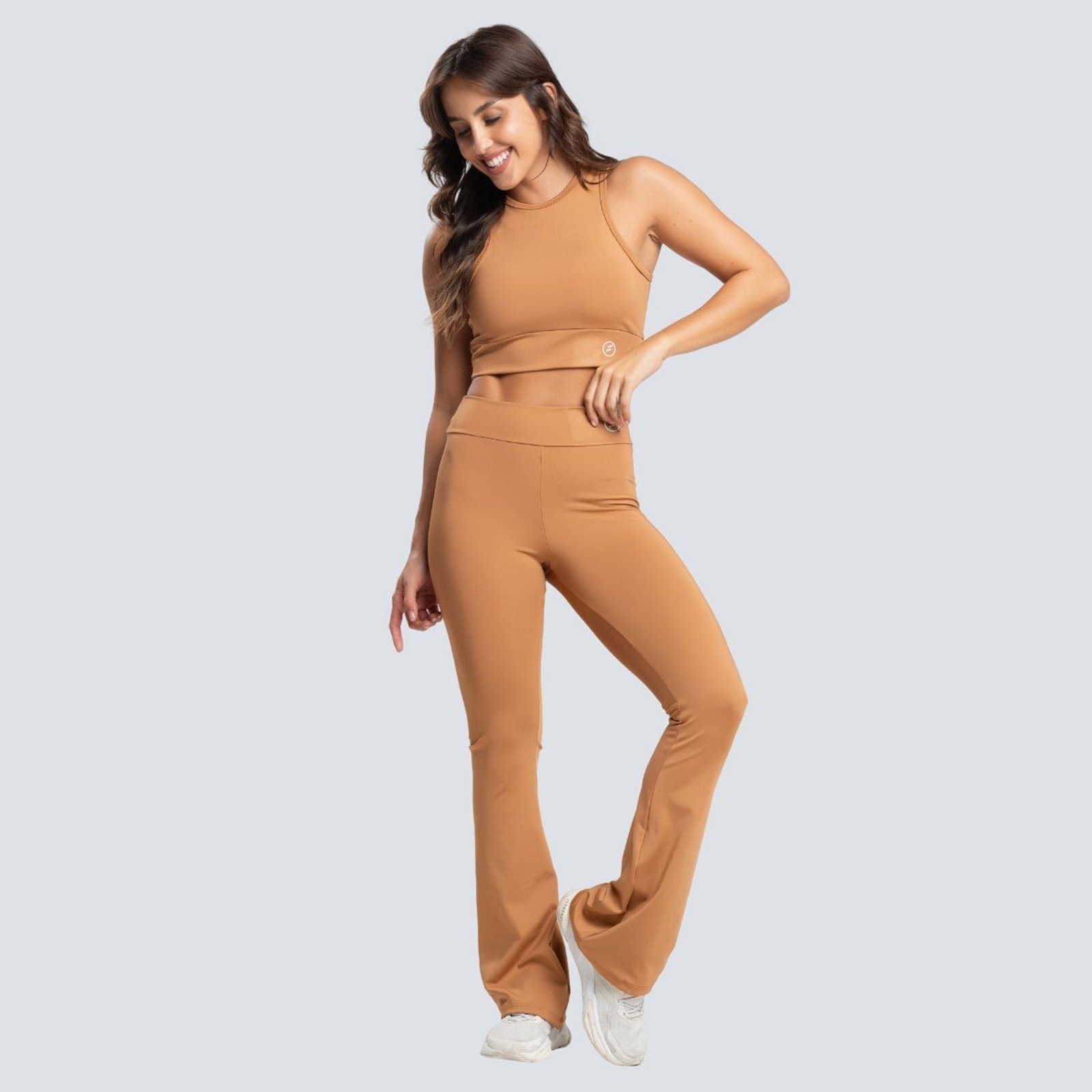 Conjunto Fit One Calça Flare Bailarina e Top Regata Suplex Capuccino