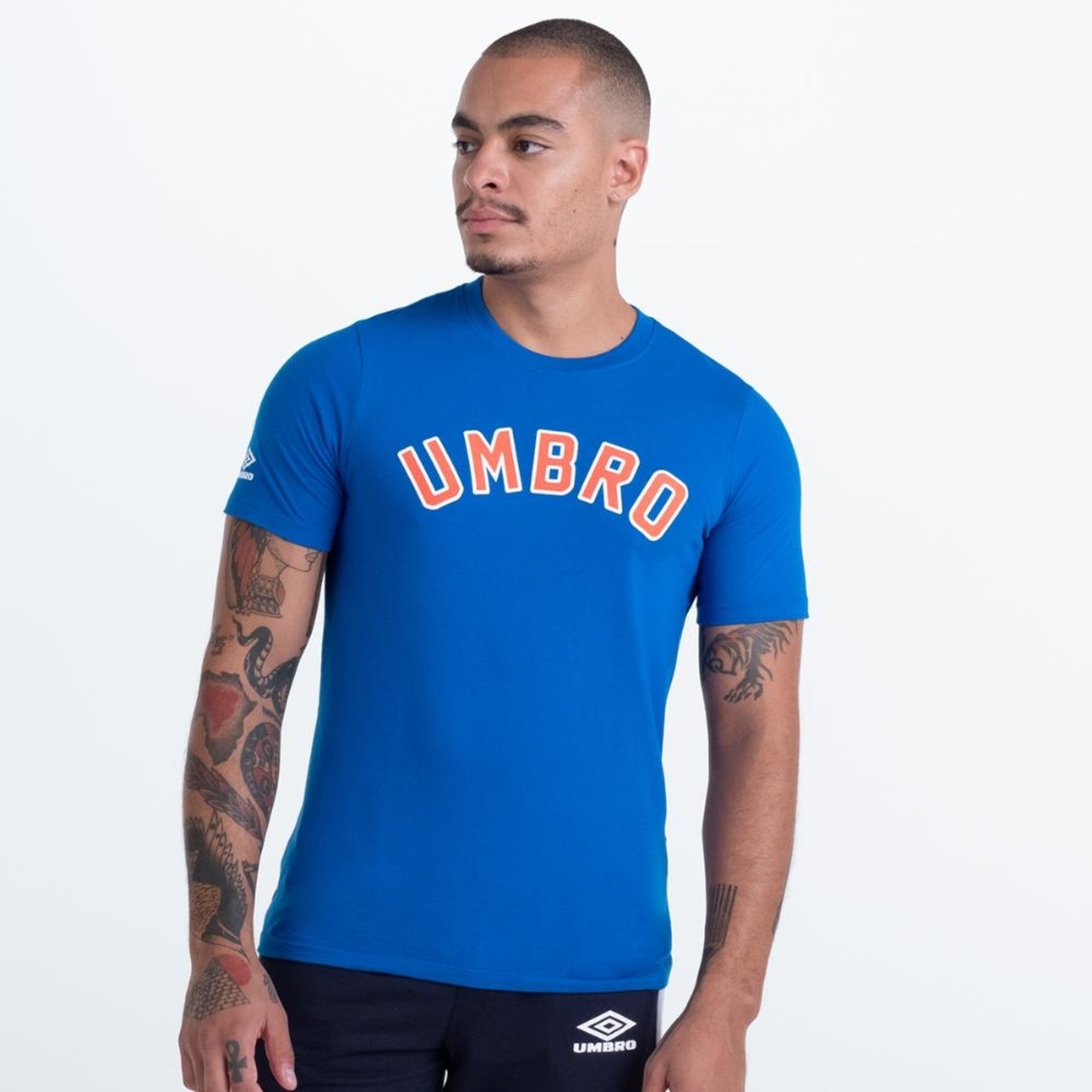 Camiseta Masculina Umbro College Color Incolor