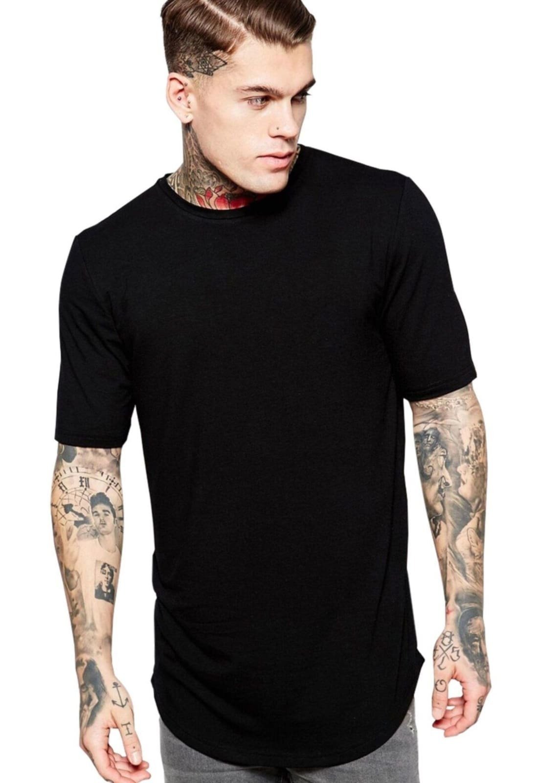 Camiseta Di Nuevo Alongada Longline Lisa Oversized Básica Preta
