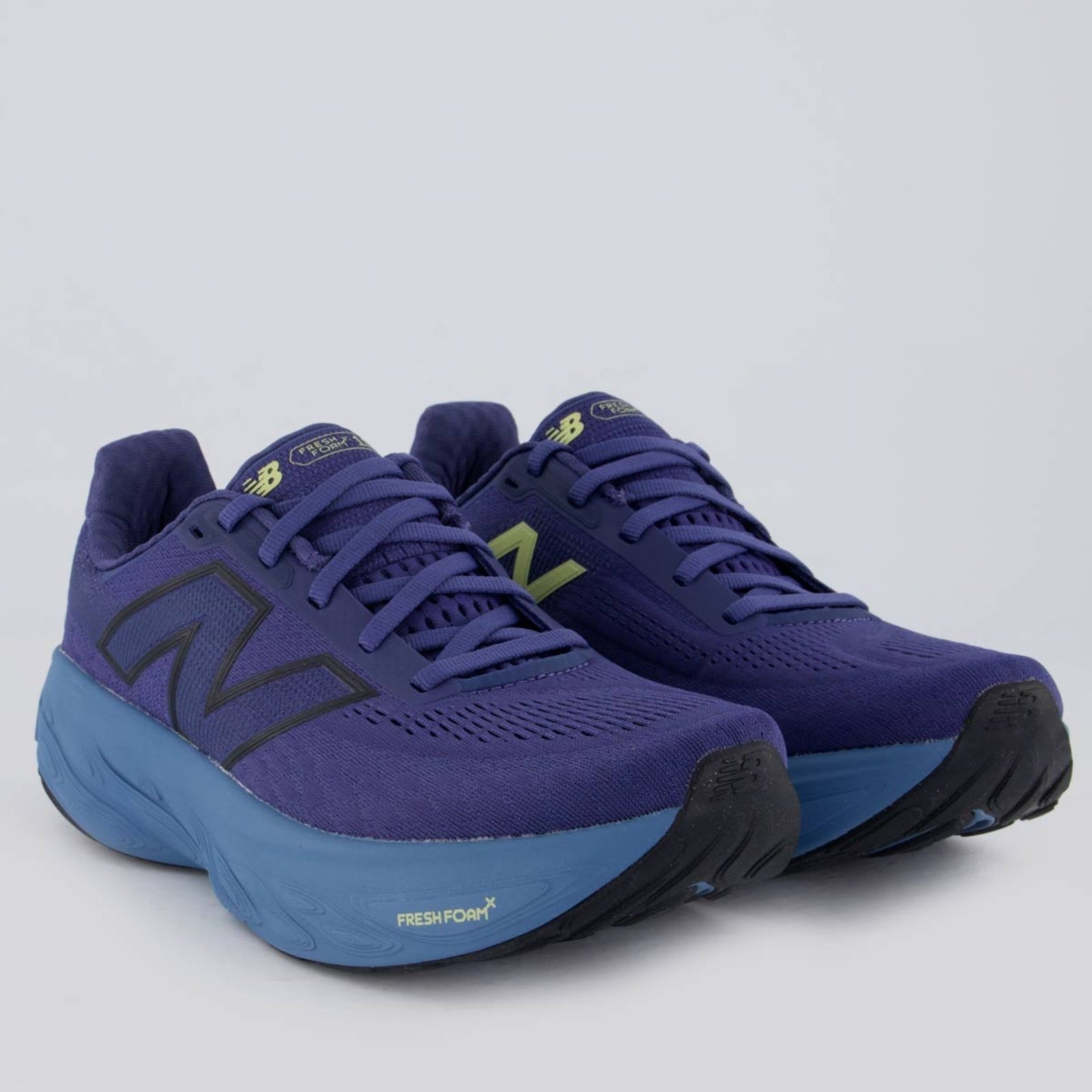 Vista 3 Tênis New Balance Fresh Foam 1080 X V14 Feminino Roxo e Azul roxo azul New Balance roxo azul