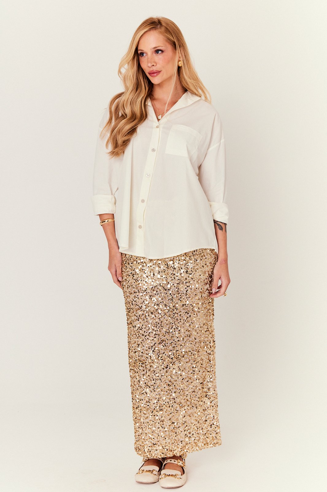 Vista 3 Saia In Love Daiana Paete dourado In Love dourado