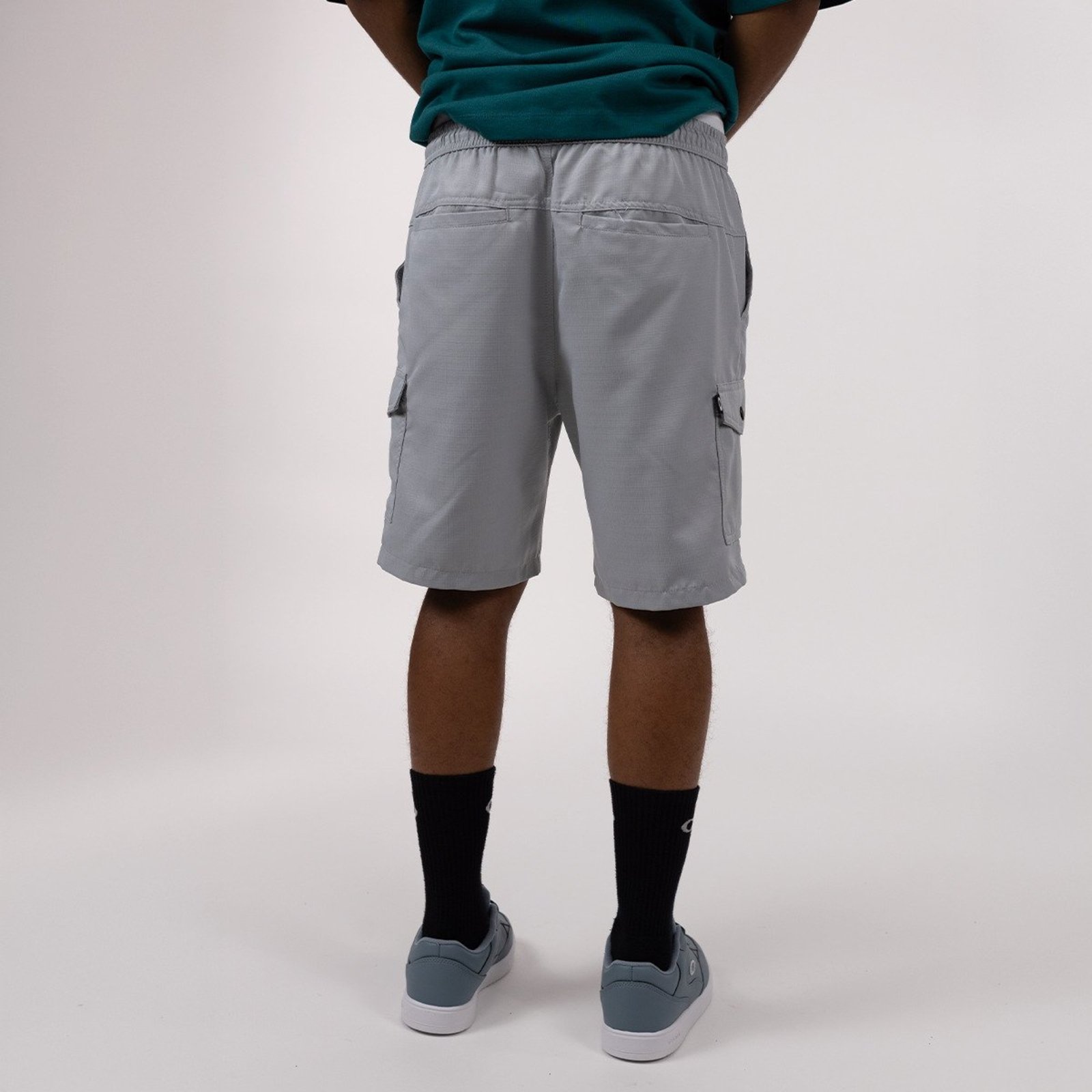 Bermuda Oakley Cargo Zip Shorts - Cement