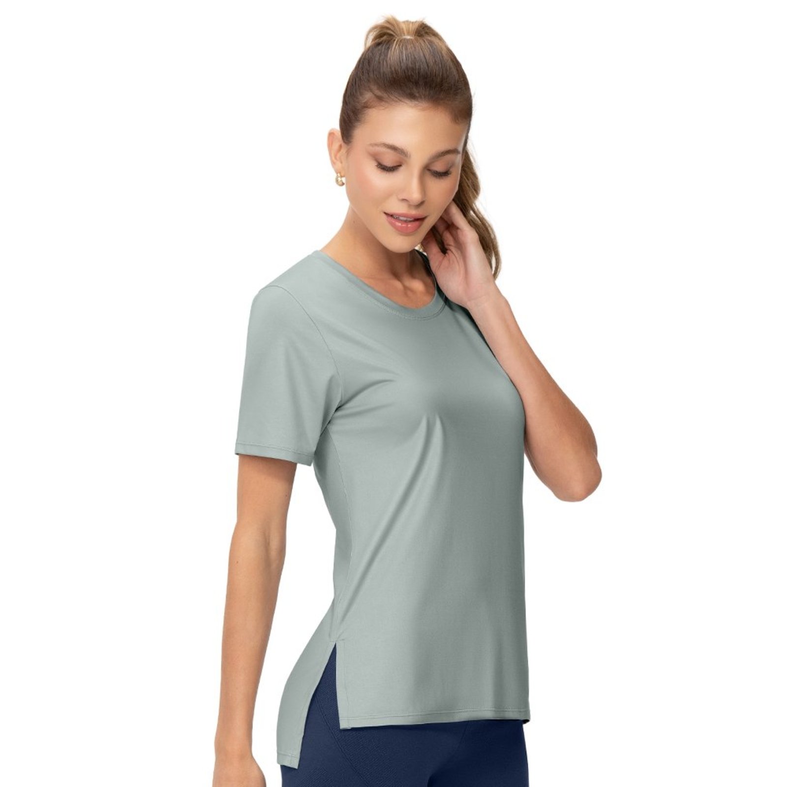 Camiseta Fitness Feminina Alongada Abertura Lateral Verde Claro