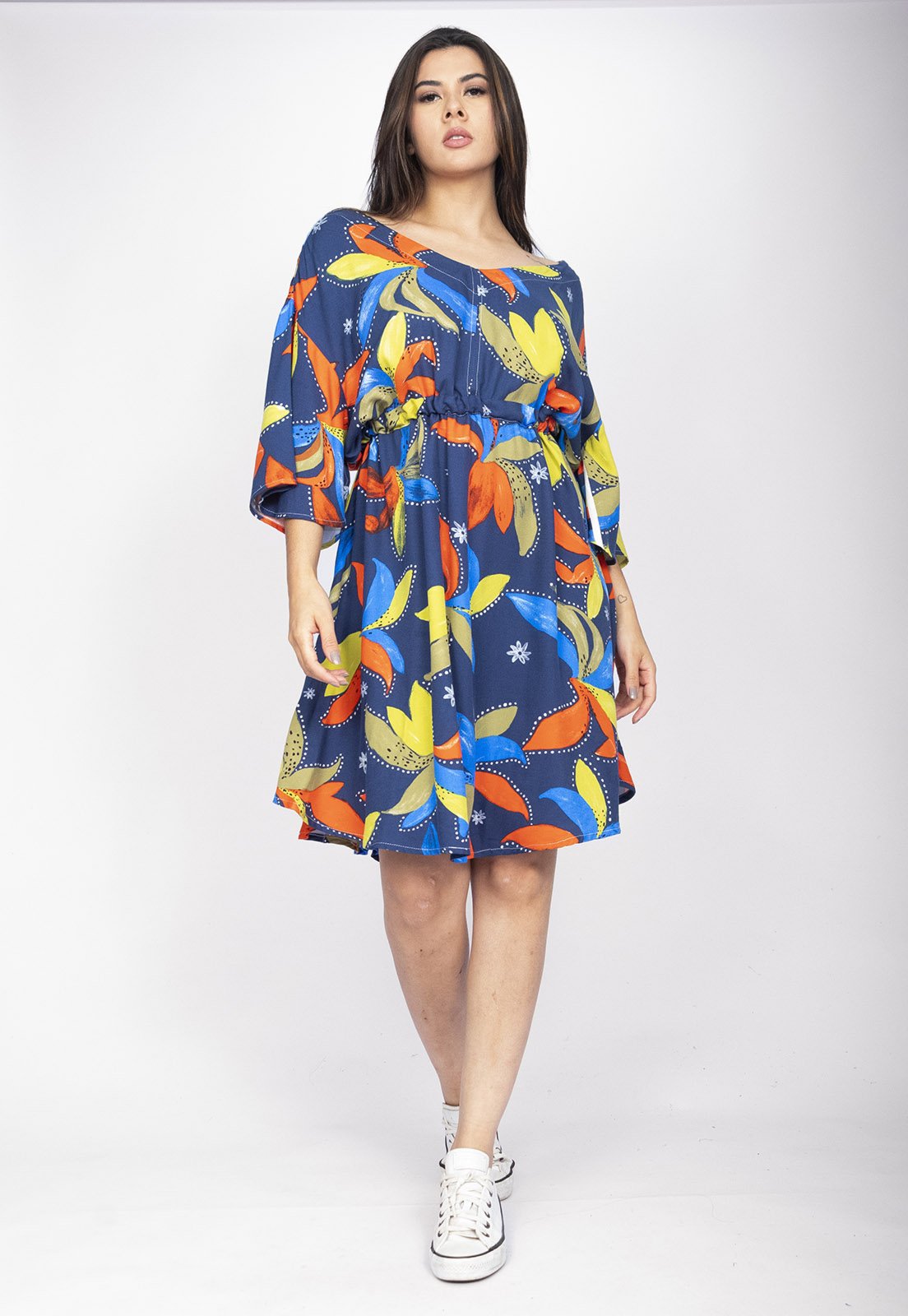 Vestido Curto CabanaFree Caaxixá Viscose com Cordão na Cintura Estampa Maré Vibrante