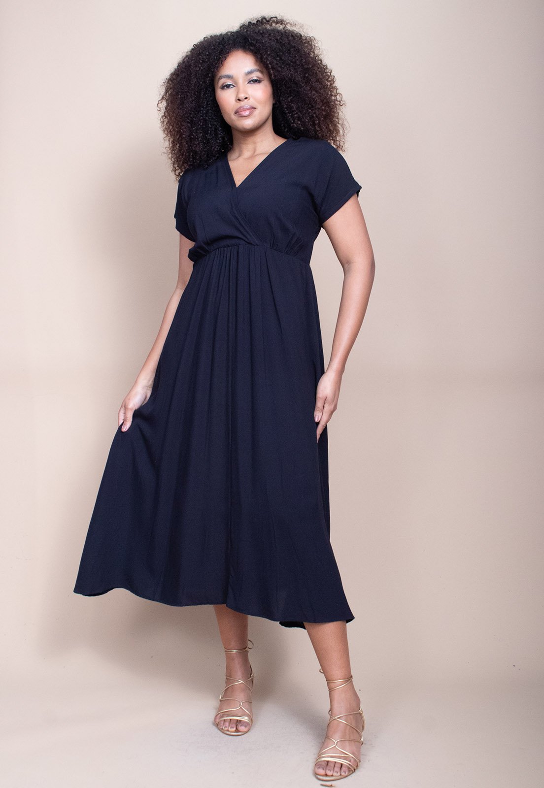 Vestido Cabanafree Midi Plano Preto
