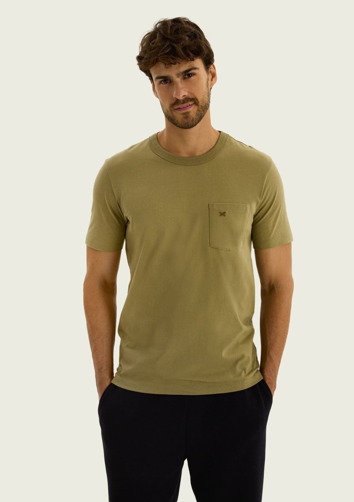 Camiseta Masculina Manga Curta Com Bolso Hering