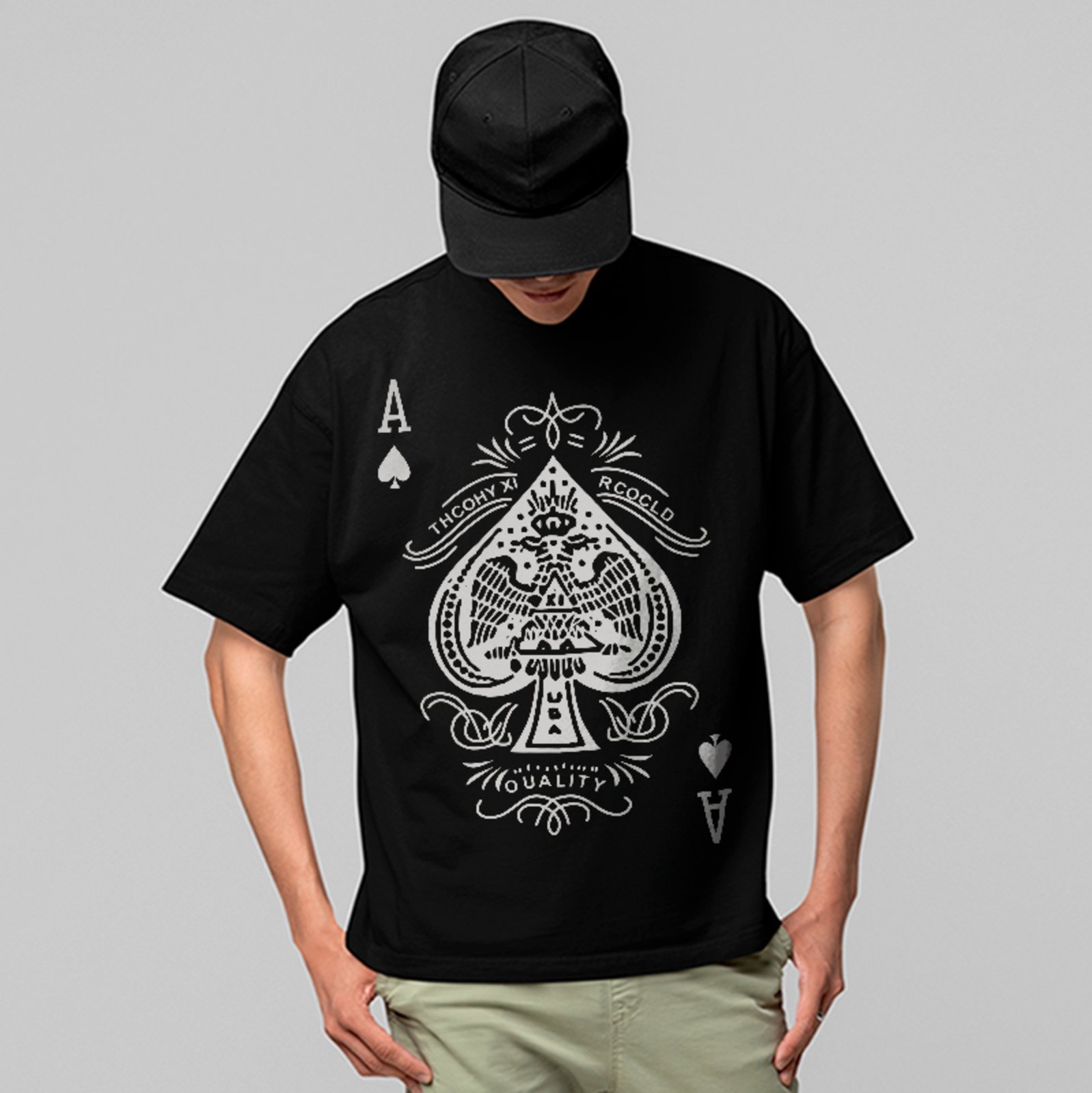 Camiseta Oversized Ás de Espadas Estampa Cartas Poker Baralho Preto