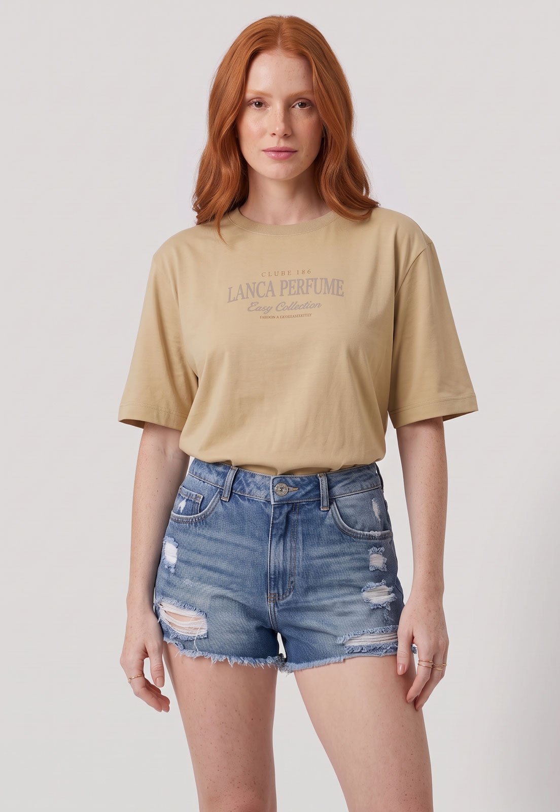 Camiseta Feminina Lança Perfume Estampa Frontal Bege
