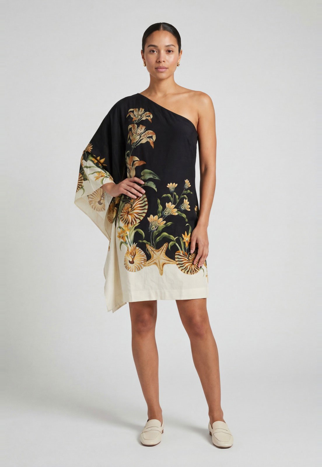 Vestido Feminino FARM Um Ombro Estampa Floral Preto