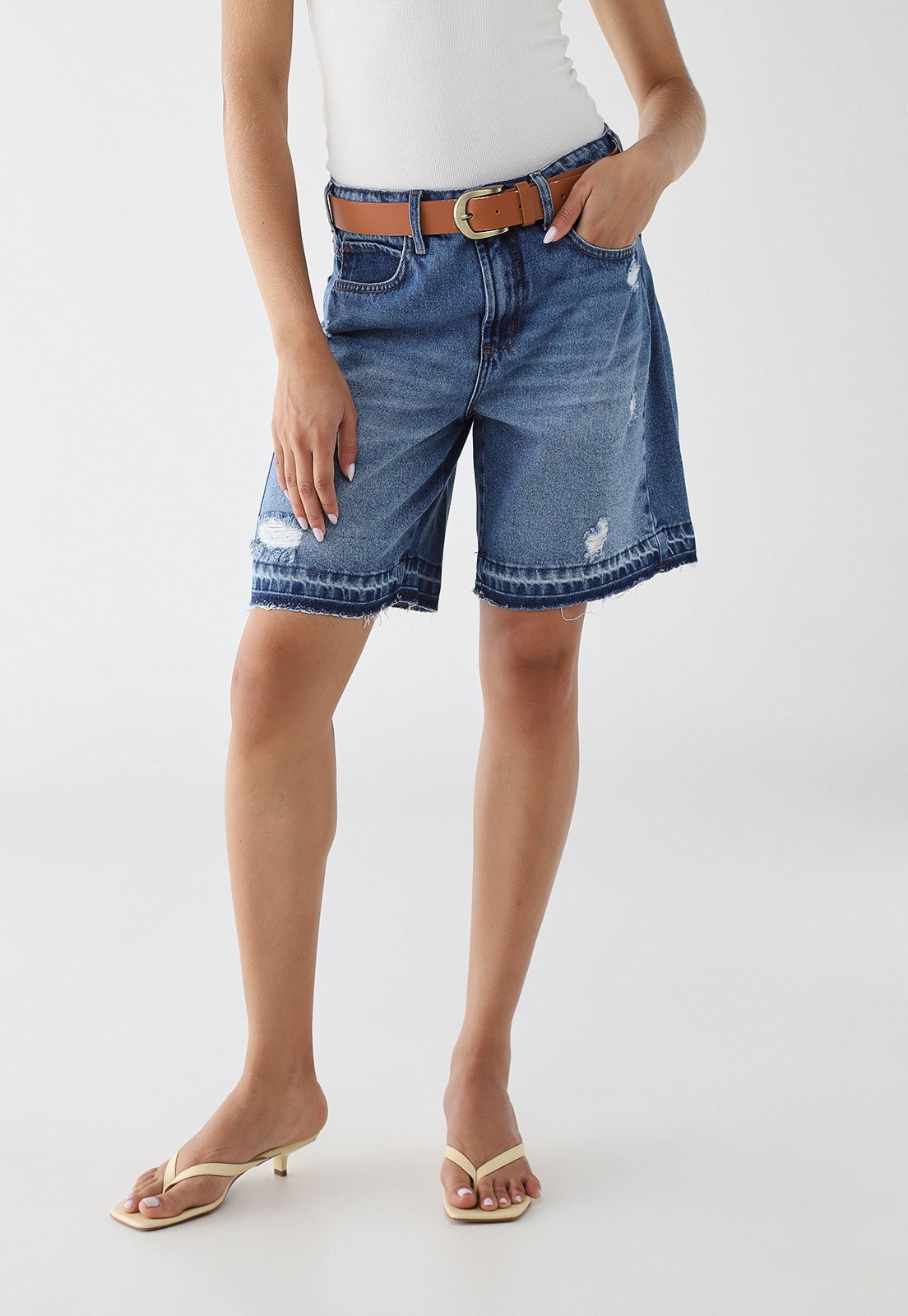 Bermuda Feminina Colcci Jeans Médio Barra Desfiada Azul