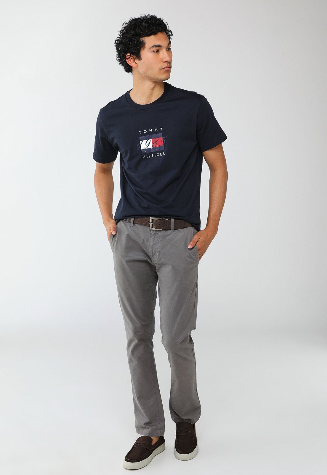 Vista 3 Camiseta Masculina Tommy Hilfiger Linear Flag azul marinho Tommy Hilfiger azul marinho