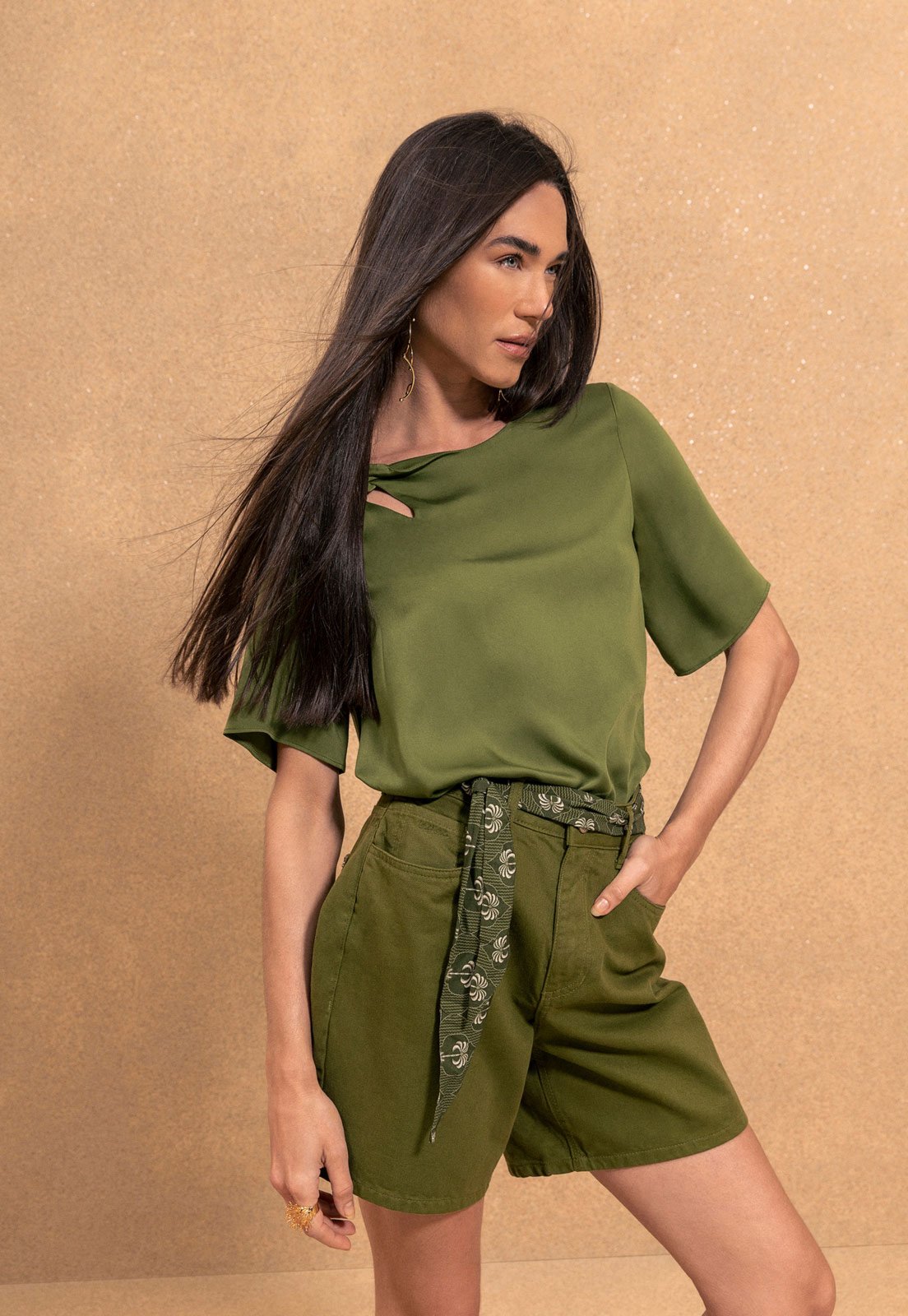 Bermuda Feminina Lez a Lez Sarja Cintura Média Verde