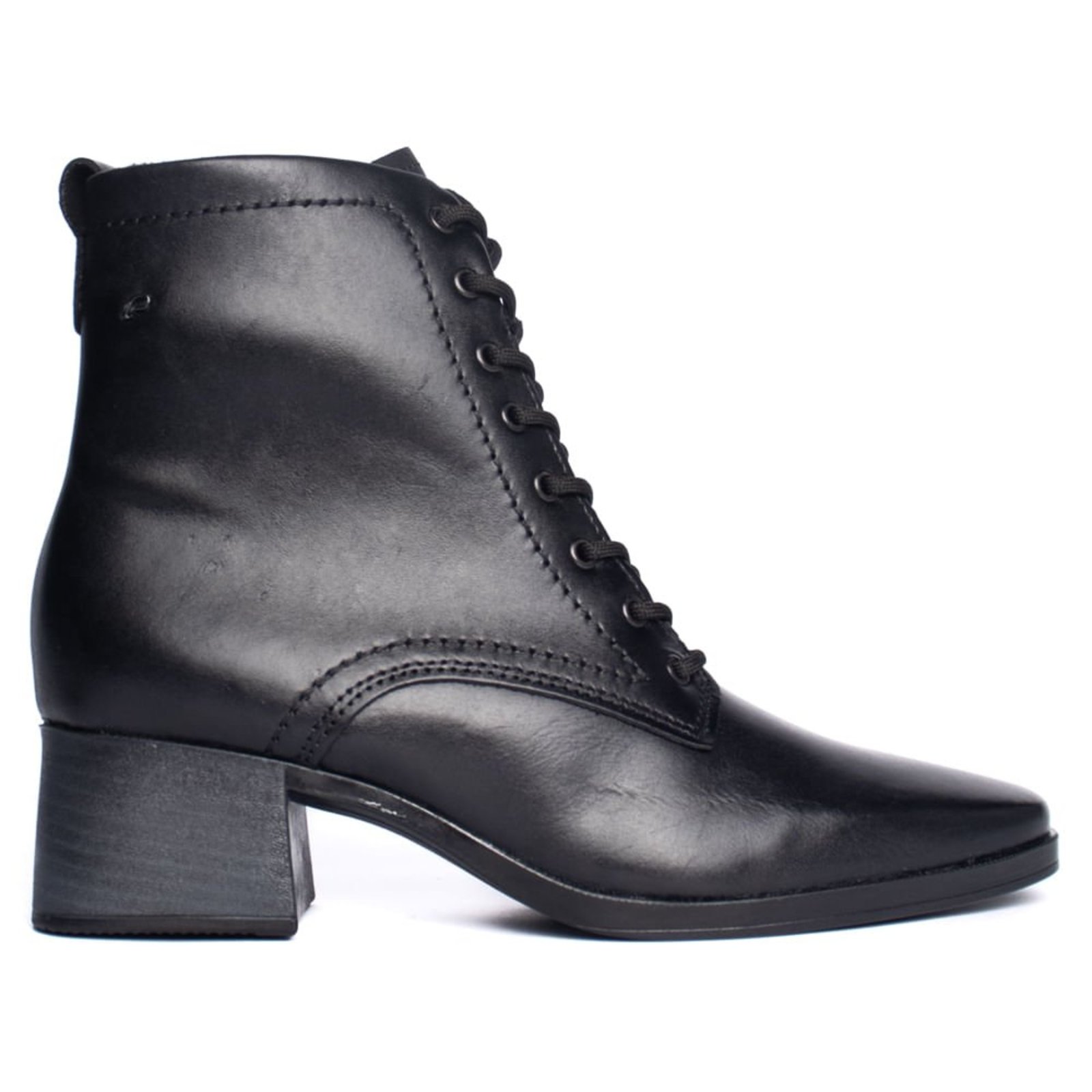 Bota Feminina Pegada Cano Curto Couro e Cadarço Preto