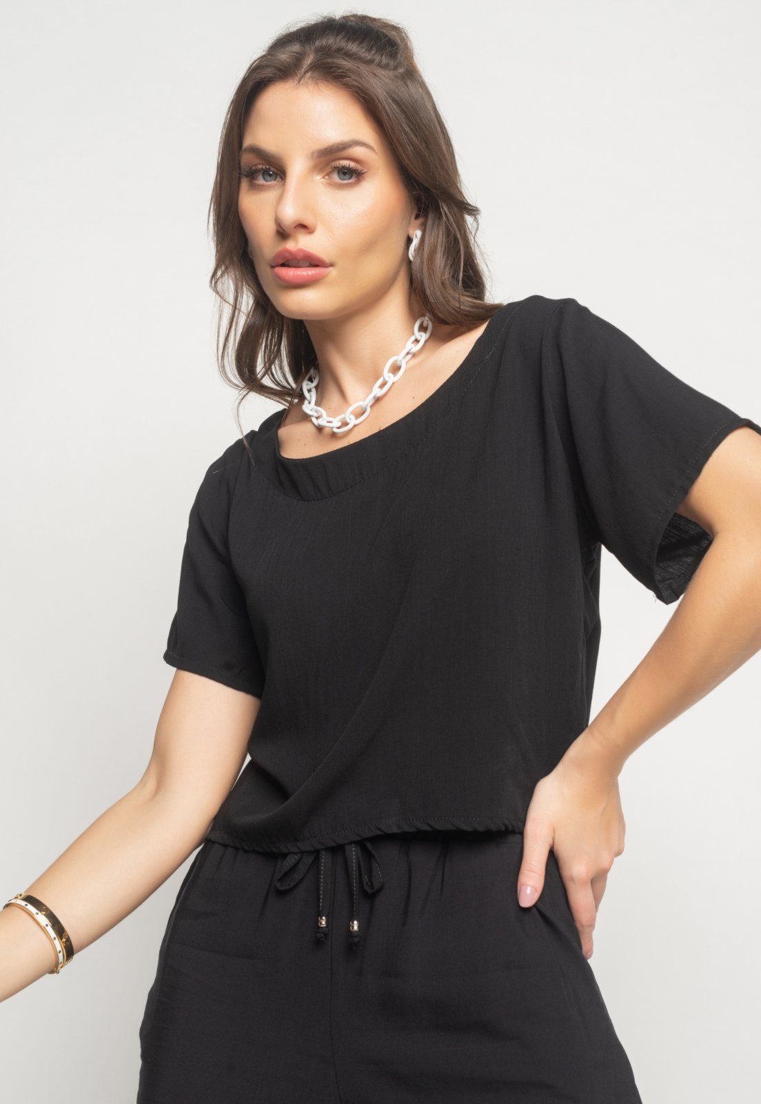 Cropped Gola Canoa Viscolinho Salvatore Fashion Preto