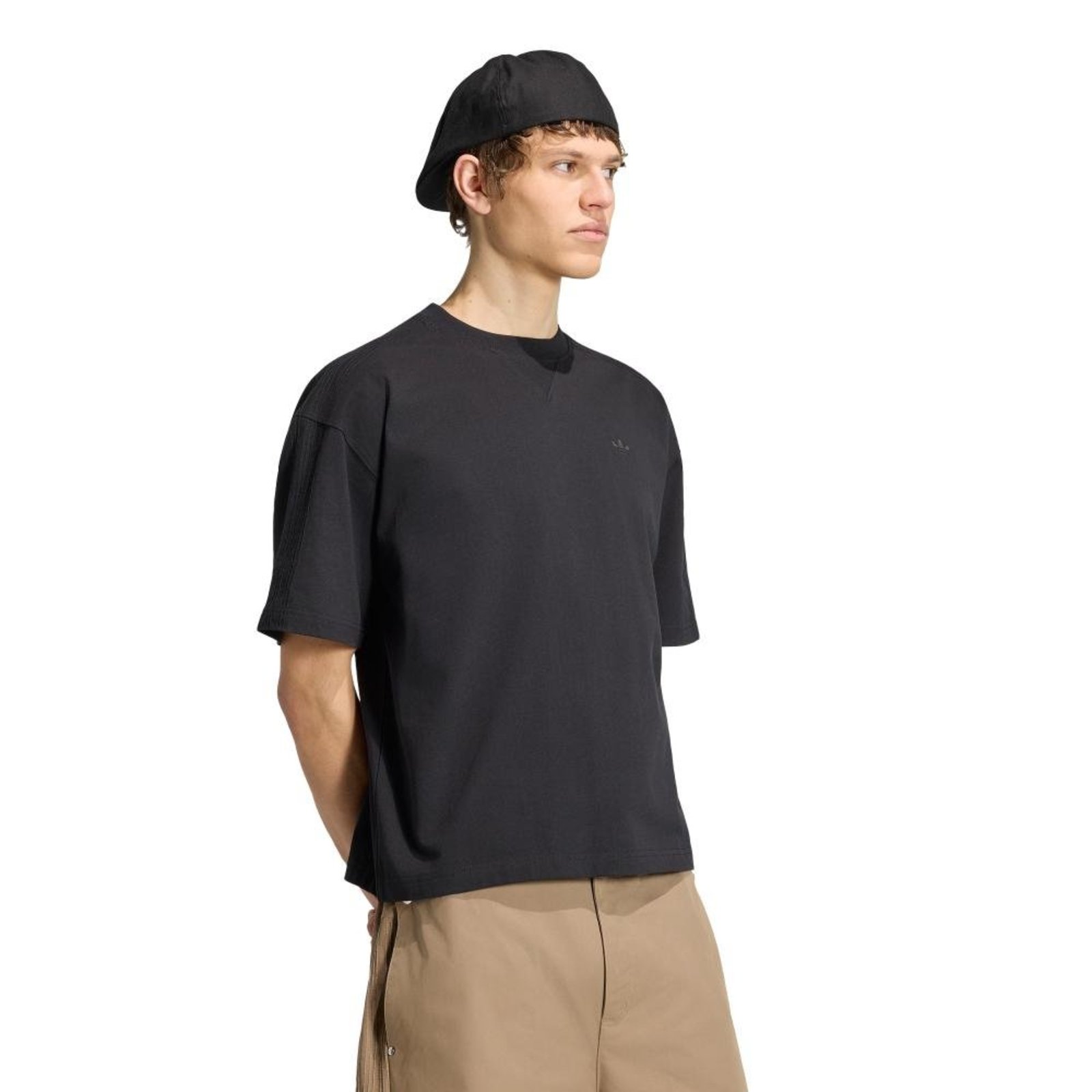 CAMISETA PREMIUM ESSENTIALS adidas Originals Preto